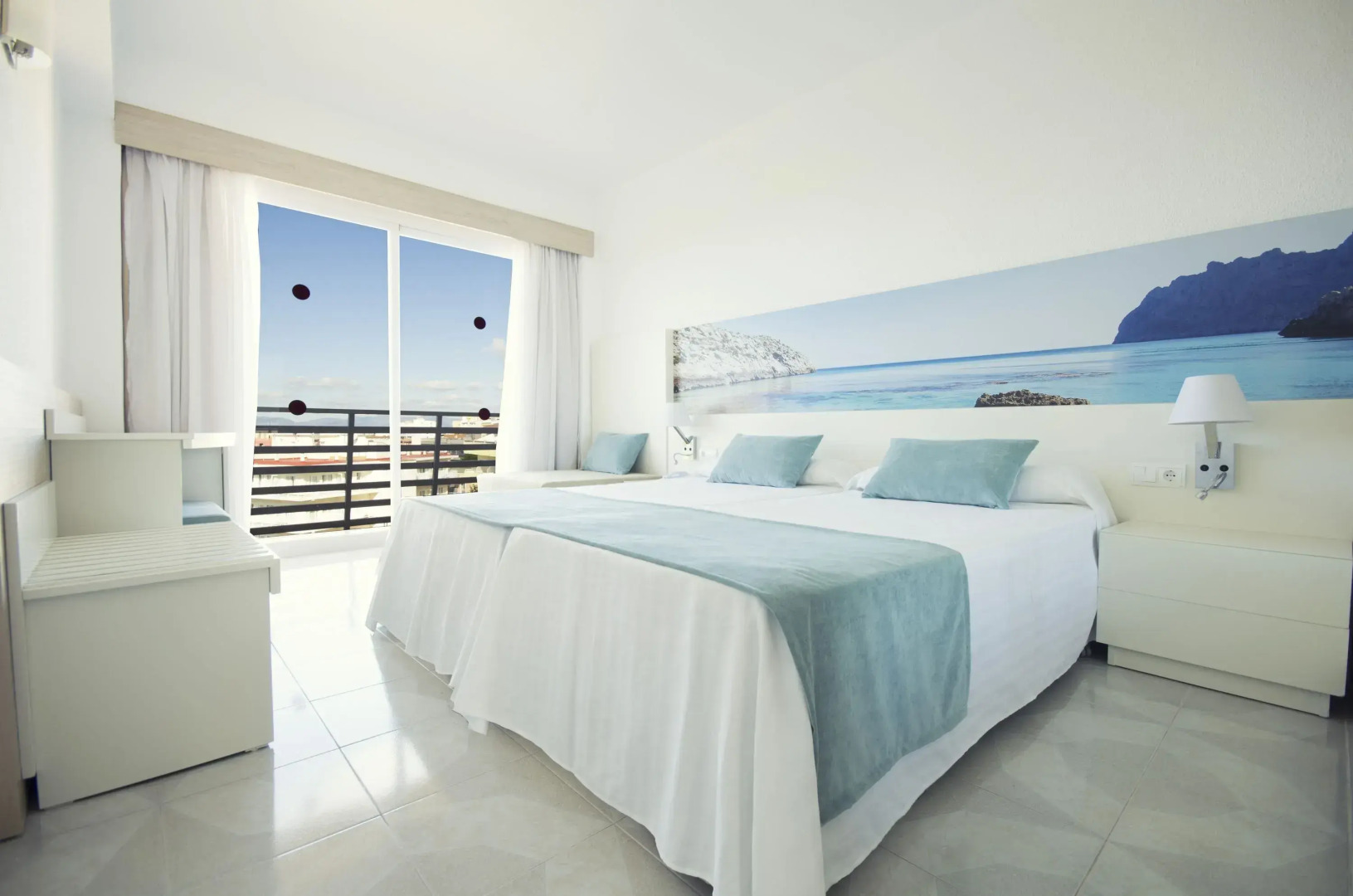 Azuline Hotel Bahamas y Bahamas II