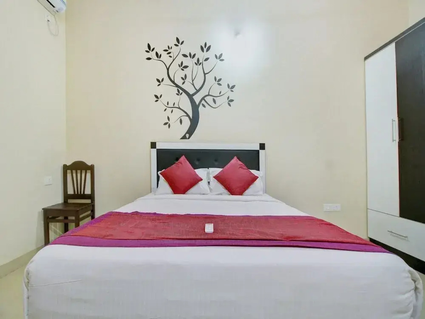 Badriya's Royal Apartments by OYO Rooms