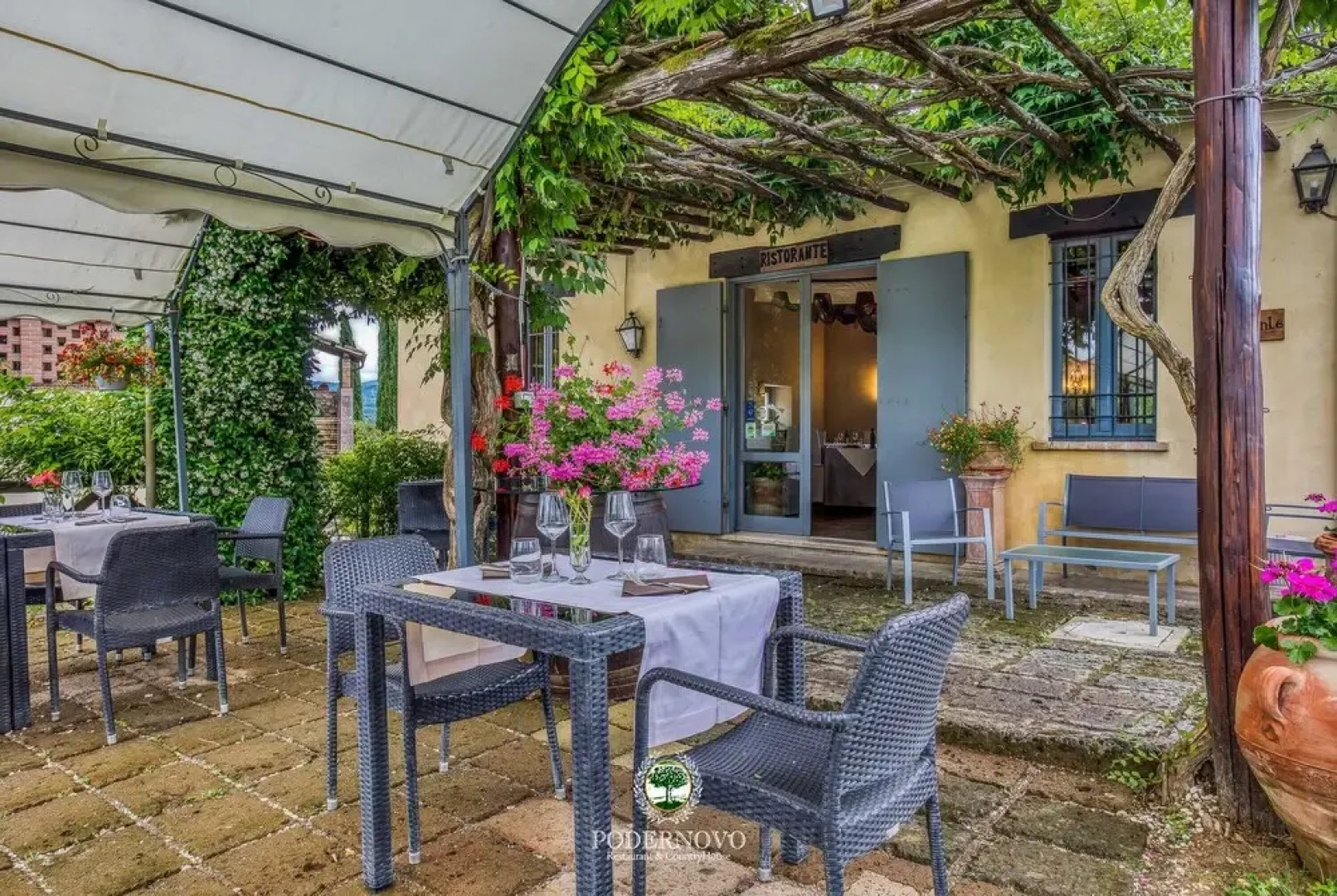 Podernovo di Castello delle Regine