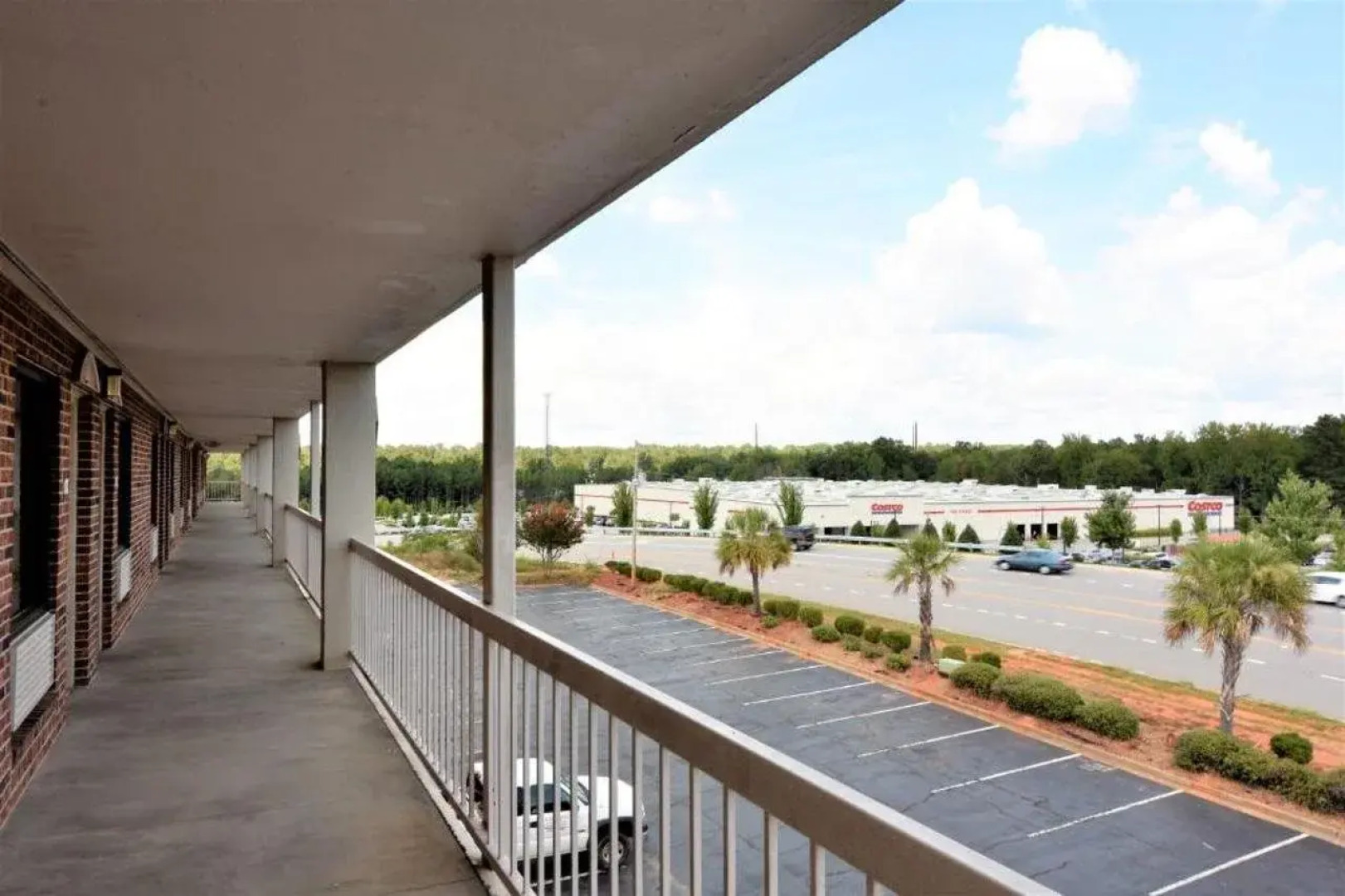 Suburban Studios Columbia - Harbison