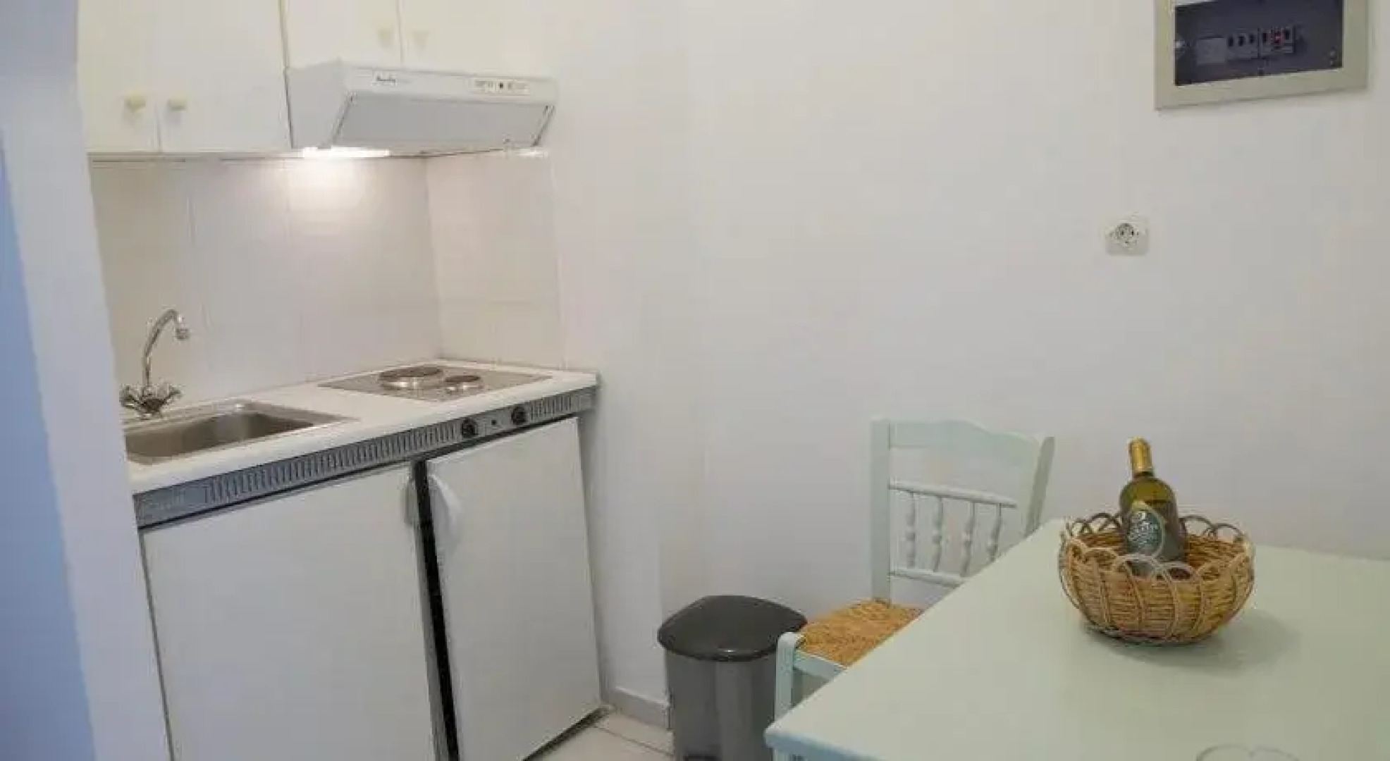 Glyfada Beach Studios