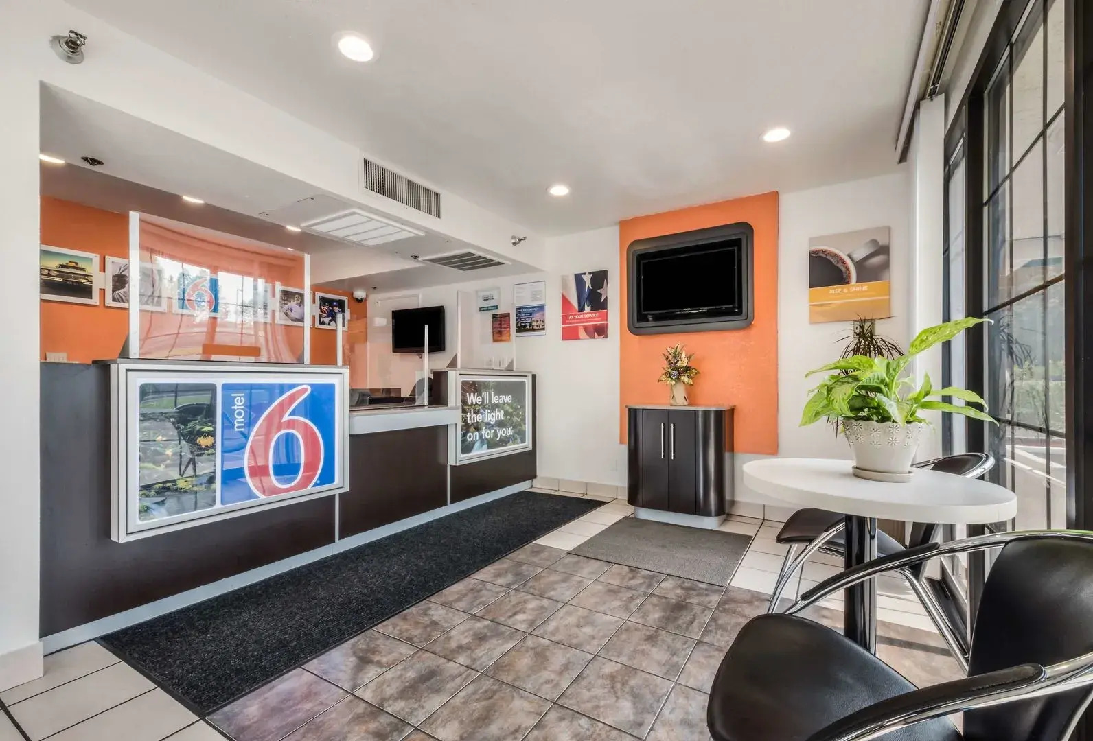 Super 8 by Wyndham Petaluma