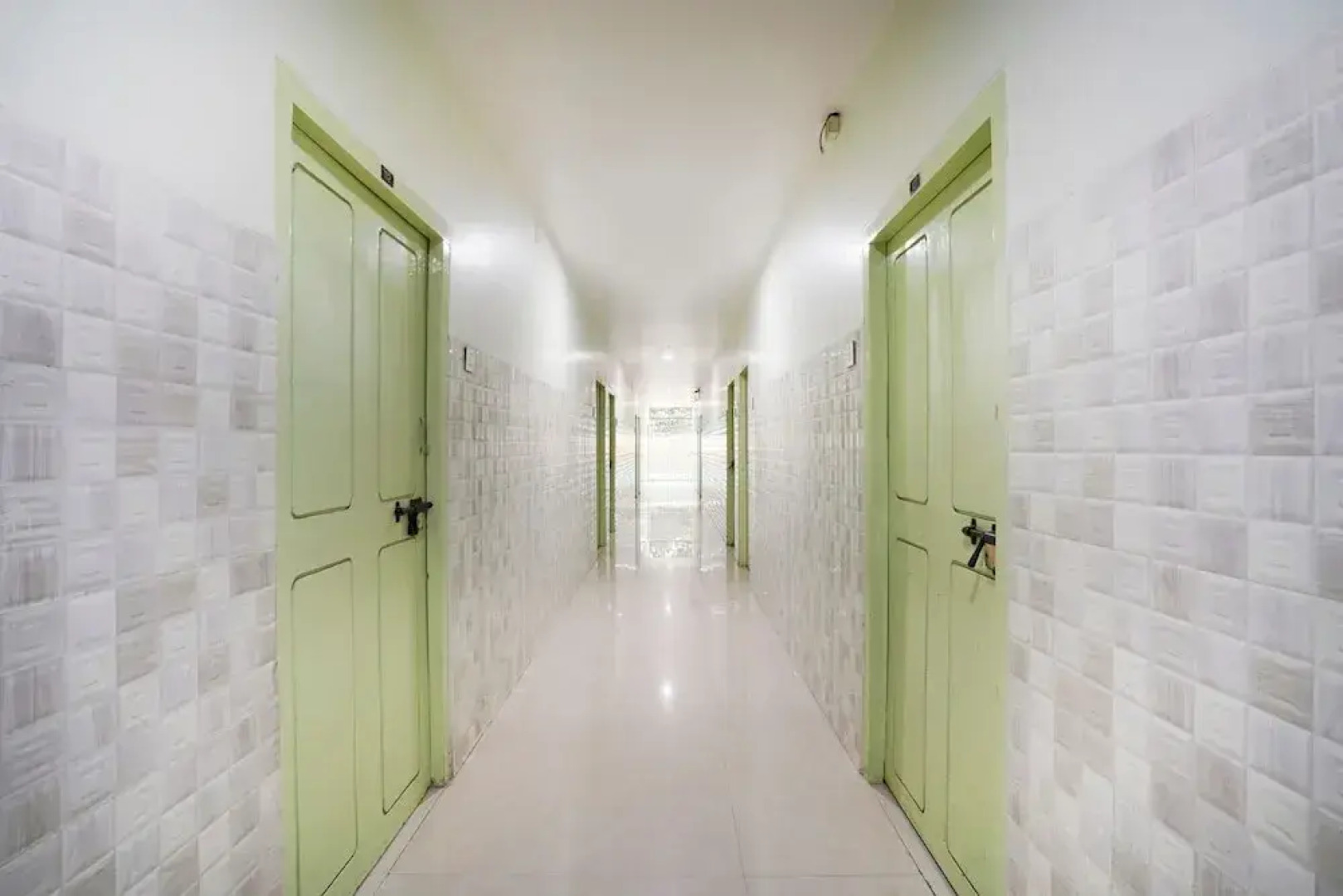 Hotel Sridhar By OYO Rooms