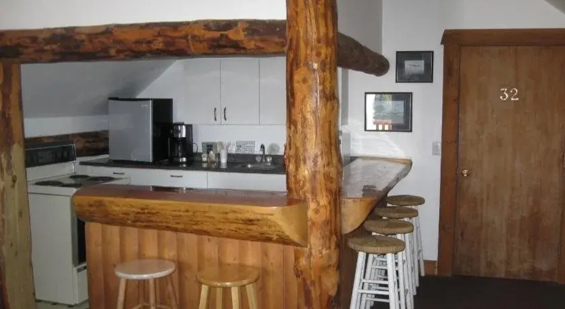 1202 Motor Inn