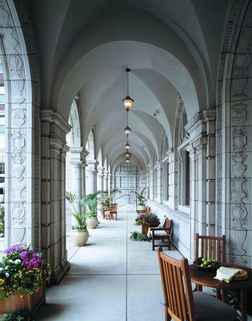 The Royal Sonesta Chase Park Plaza St. Louis