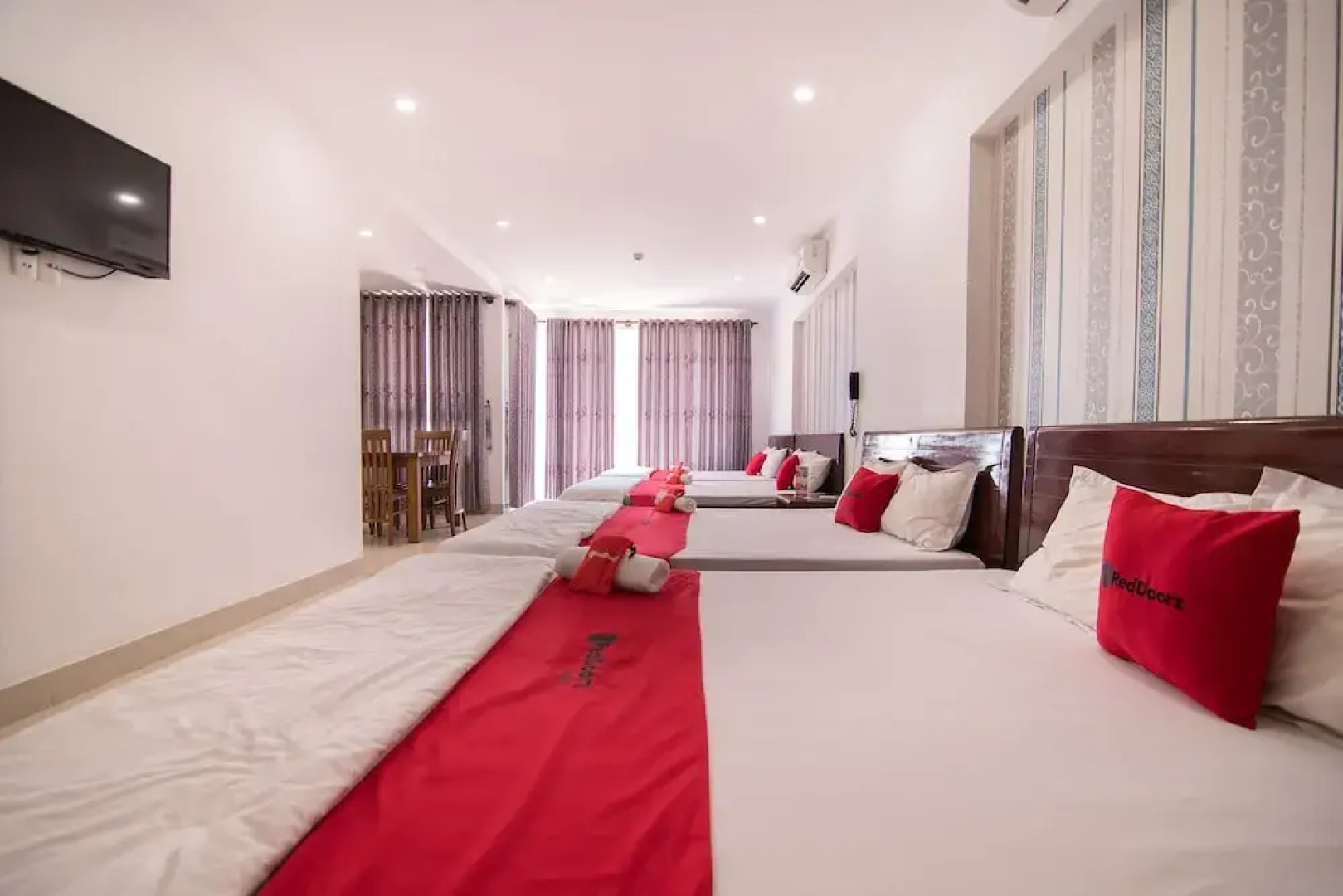 RedDoorz @ Ho Quy Ly