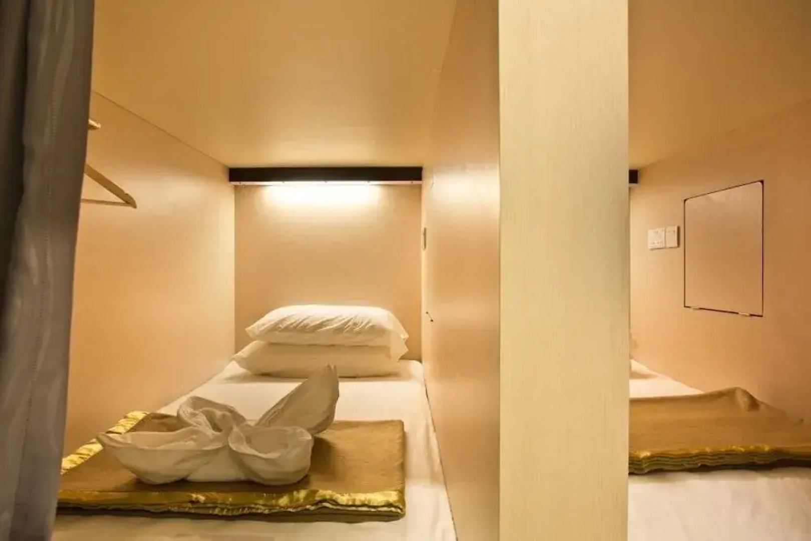7 Wonders Hostel