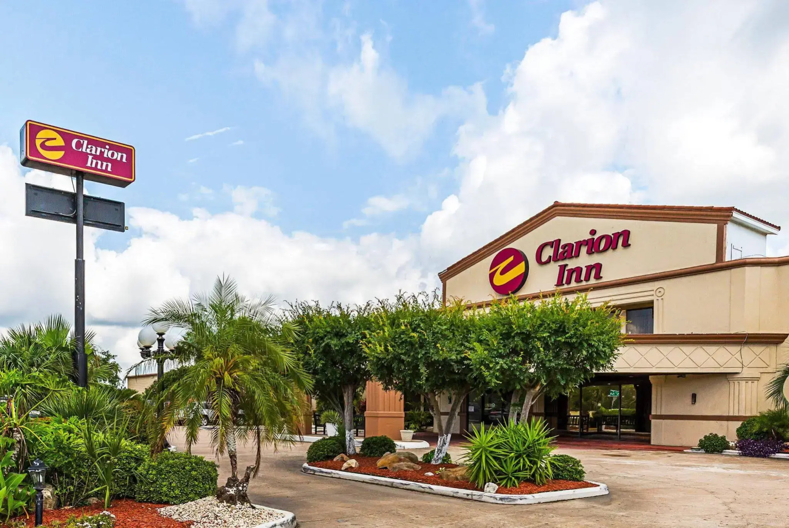 Clarion Pointe Lake Jackson - Clute