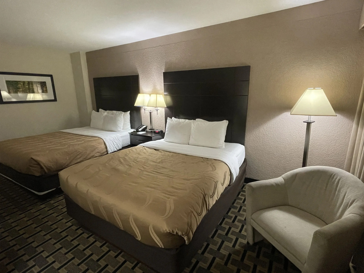 Quality Inn & Suites Cincinnati Downtown Area