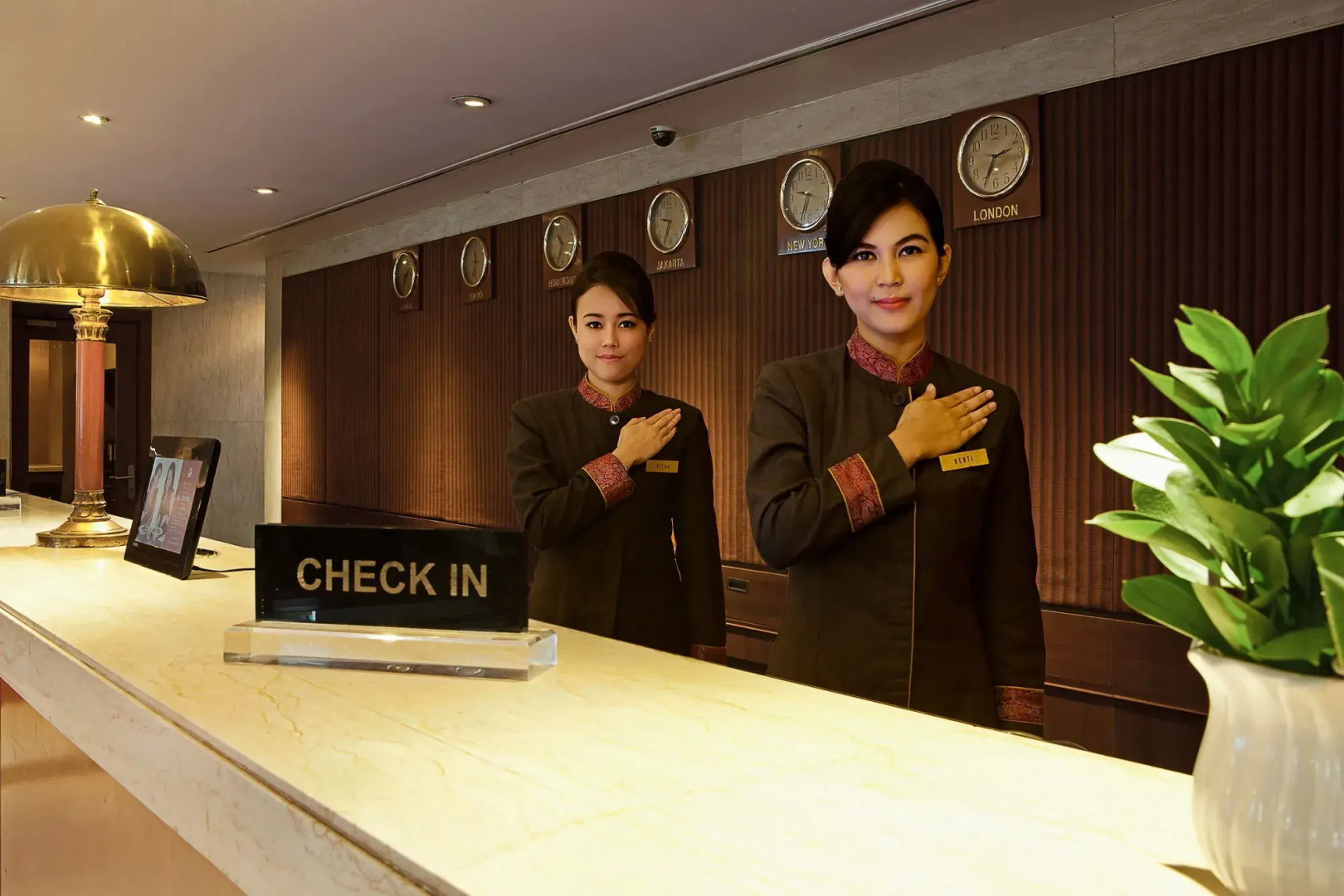 REDTOP Hotel & Convention Center