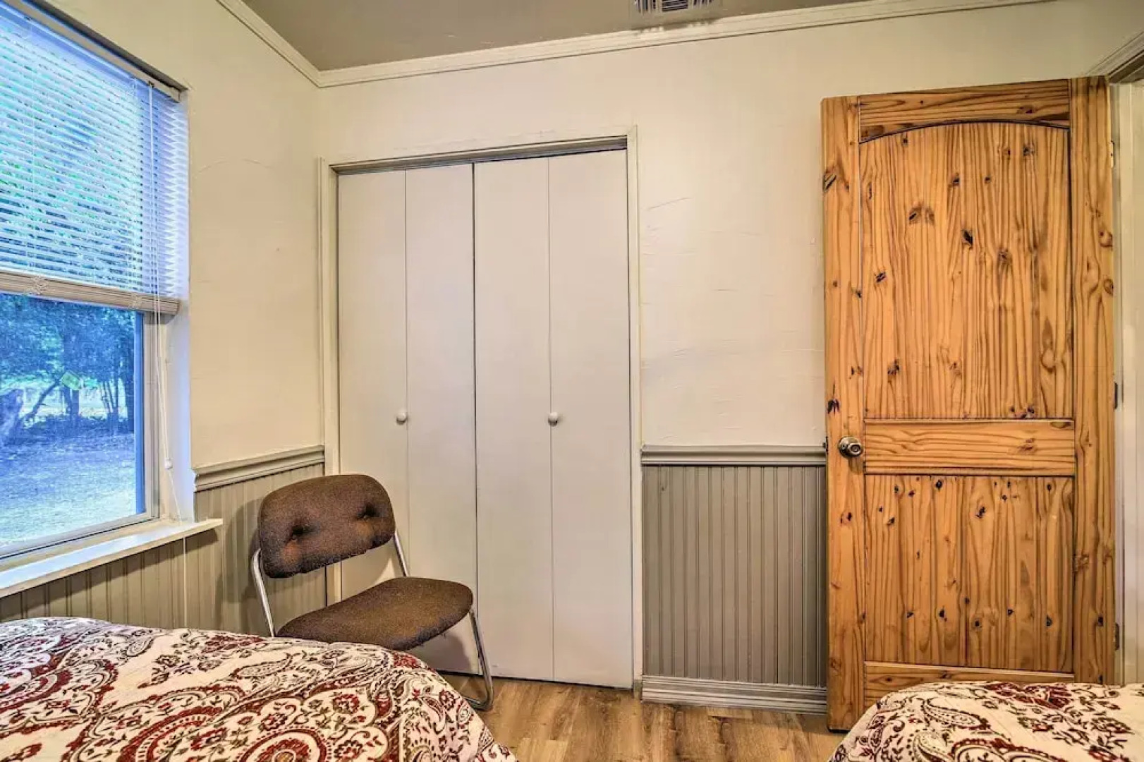 Utopia Family Home, 2 Blocks to Utopia Park!