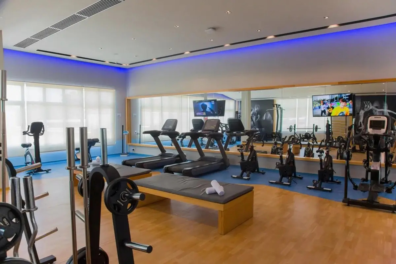 Gran Muthu Almirante Beach