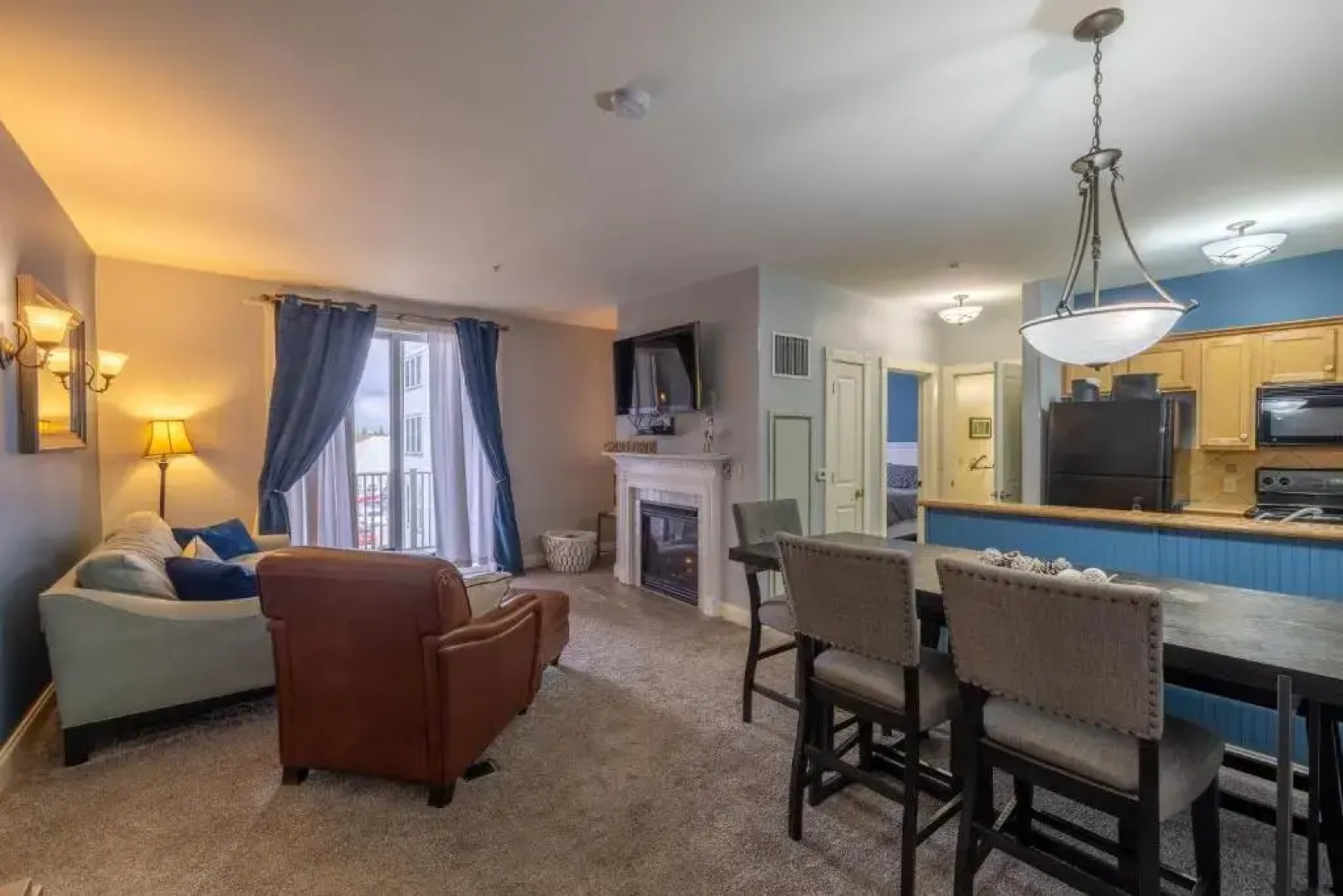 Seneca 202-204 Deluxe Seneca 2 Bedroom, 2 Bath Condo