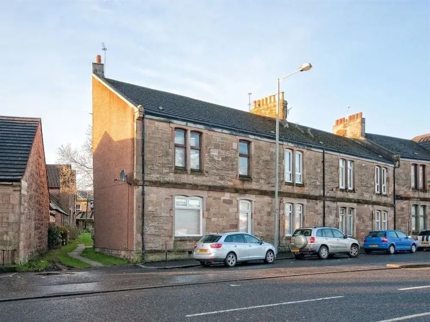 Carmel Apartments Queen Street Residence