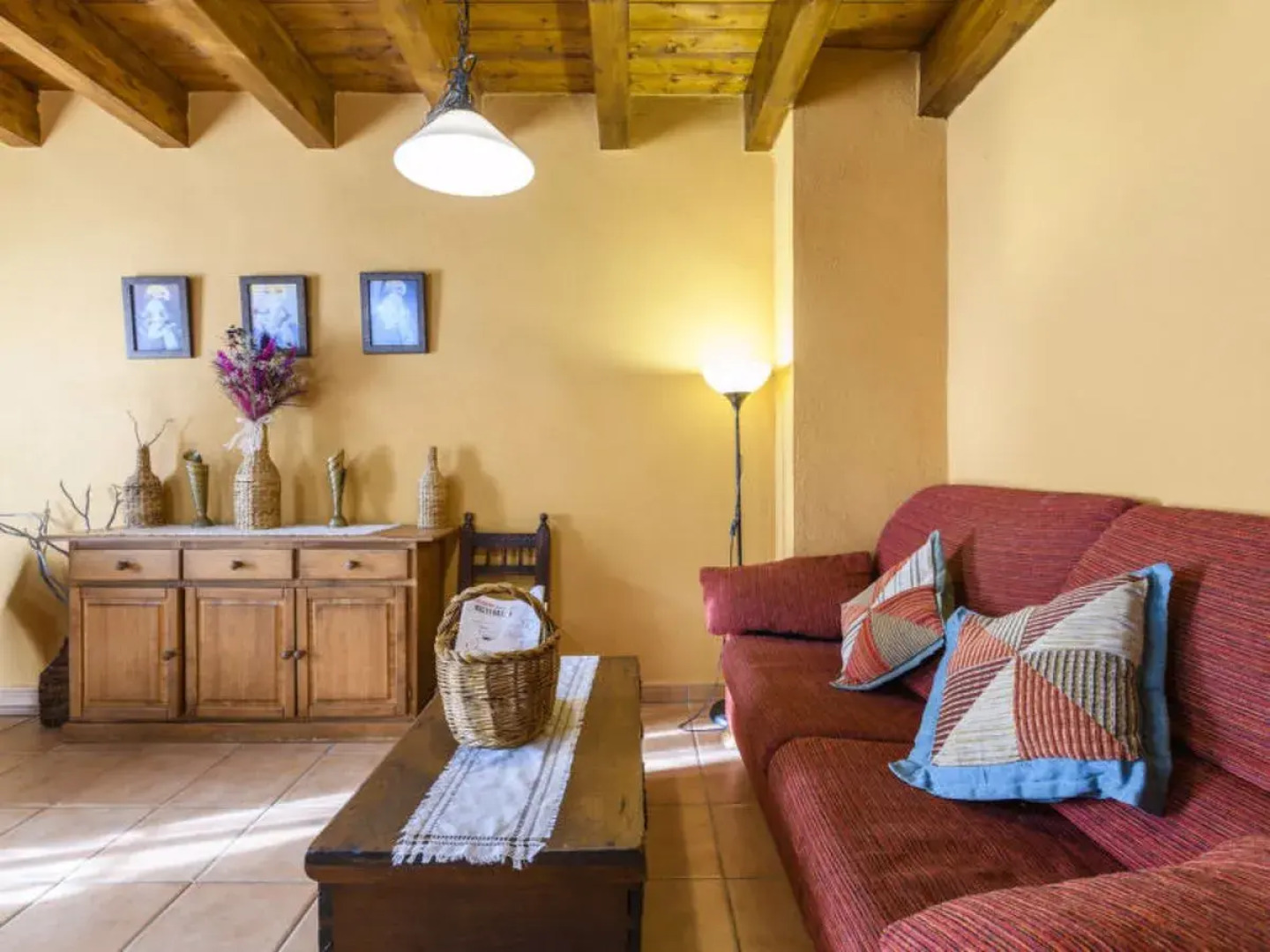 House Angelita Olocau del Rey 13406