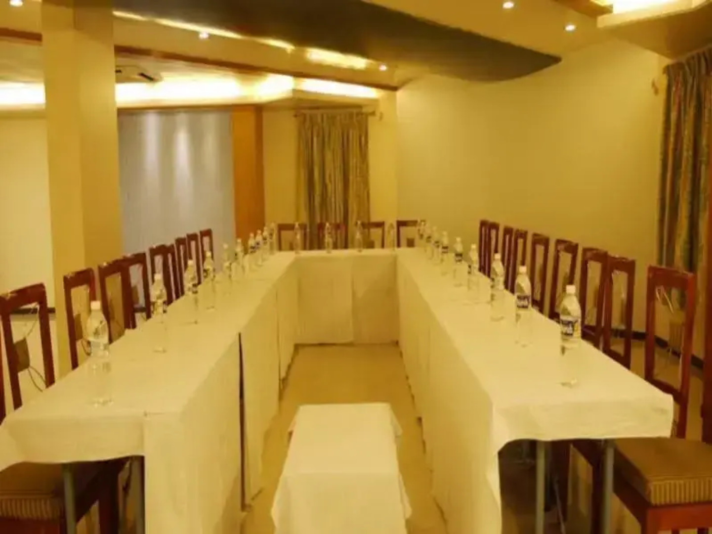 Hotel Kohinoor Square