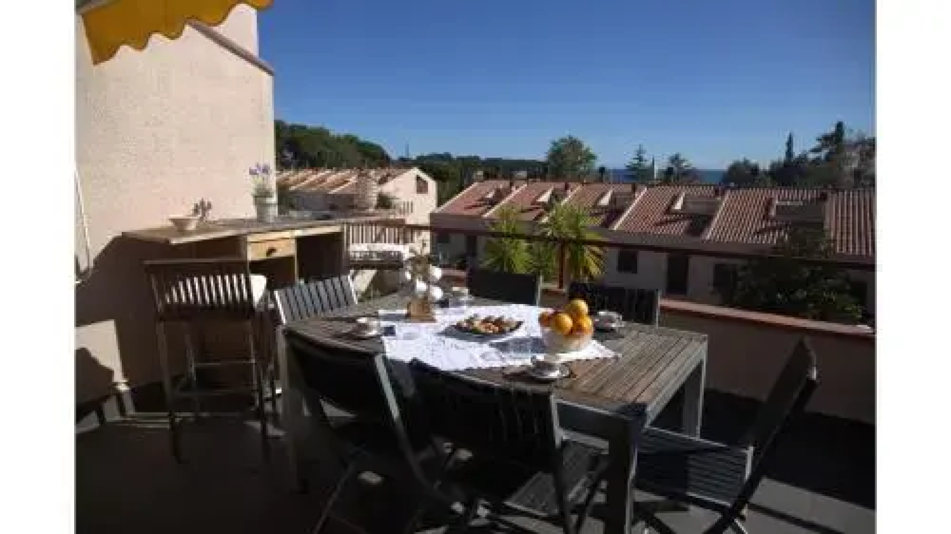 Margaret's Family House with pool and parquing