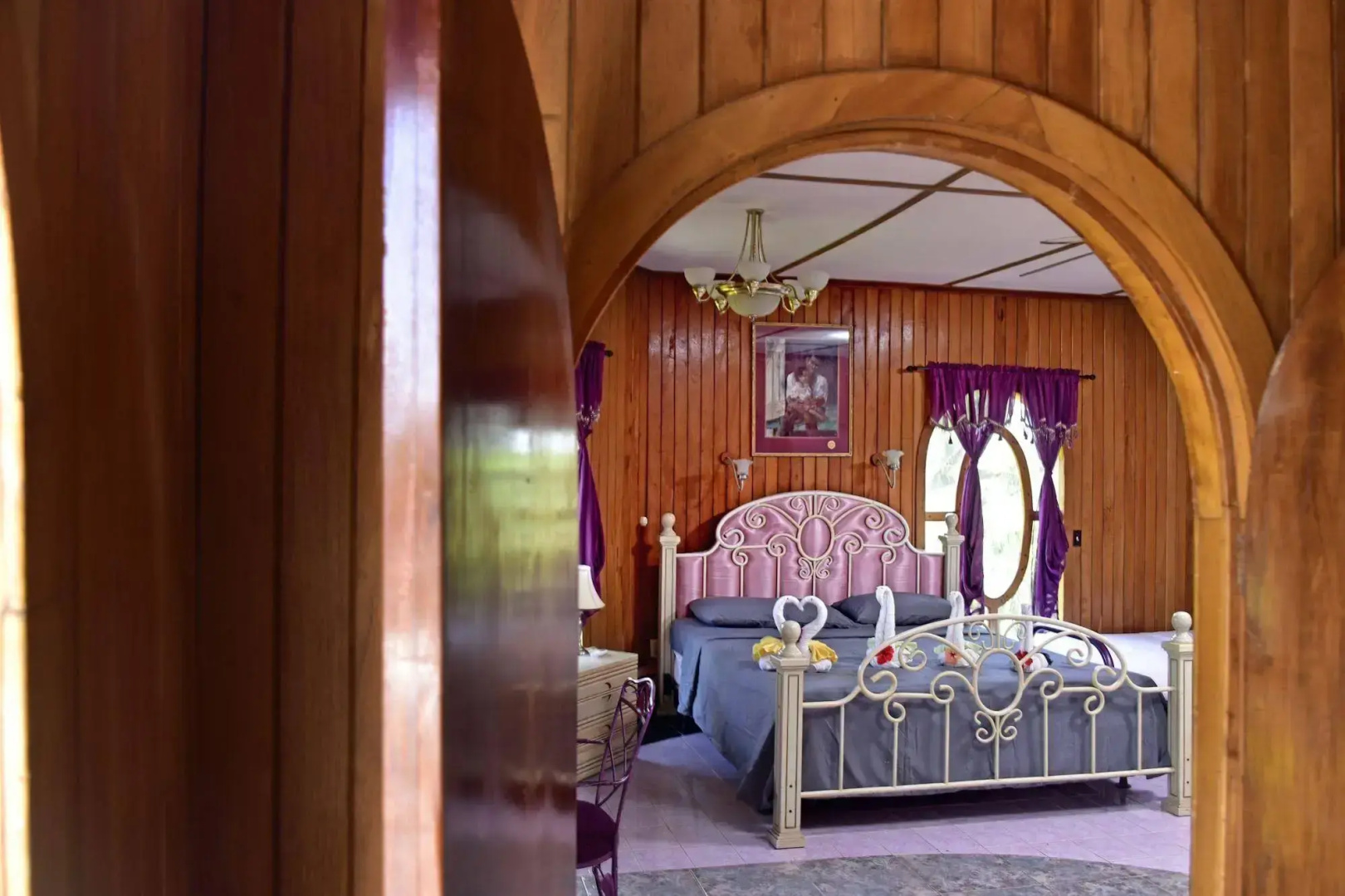 Banana Bank Lodge & Jungle Horseback Adventures