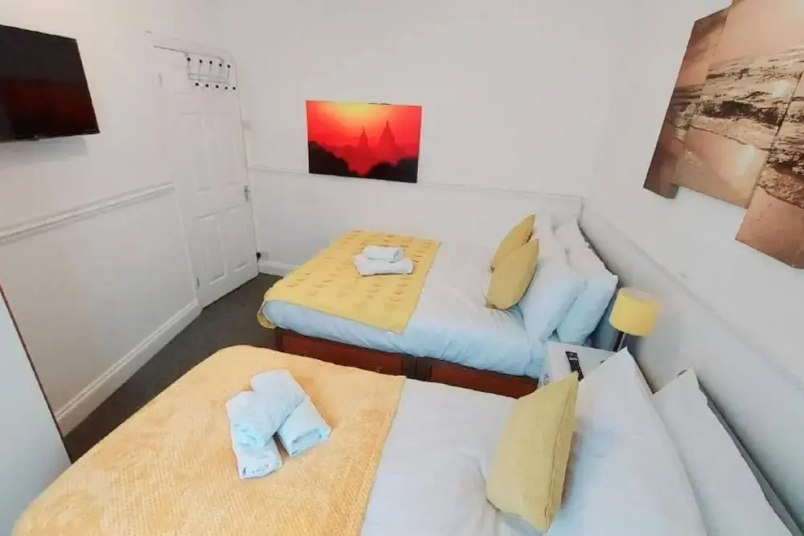 Gilling Villa Remarkable 4-bed House in Gillingham