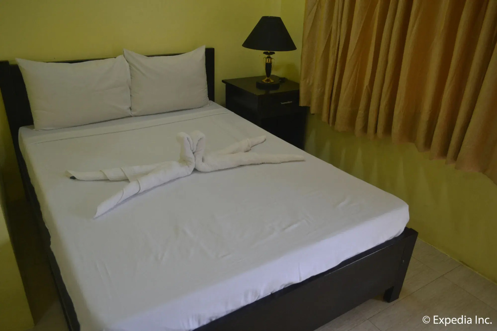 The Q Hotel & Restaurant