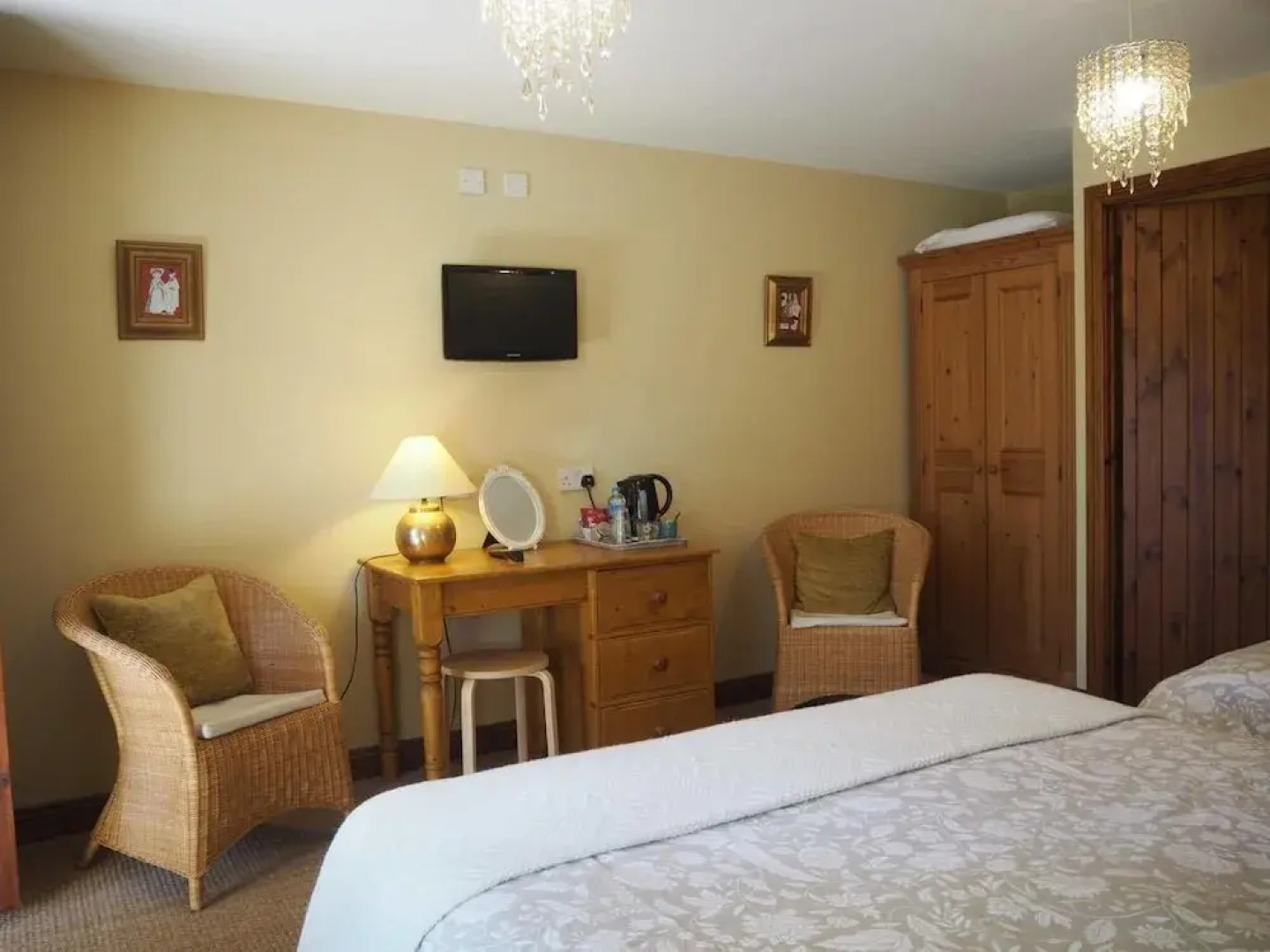 Holly House Bed & Breakfast