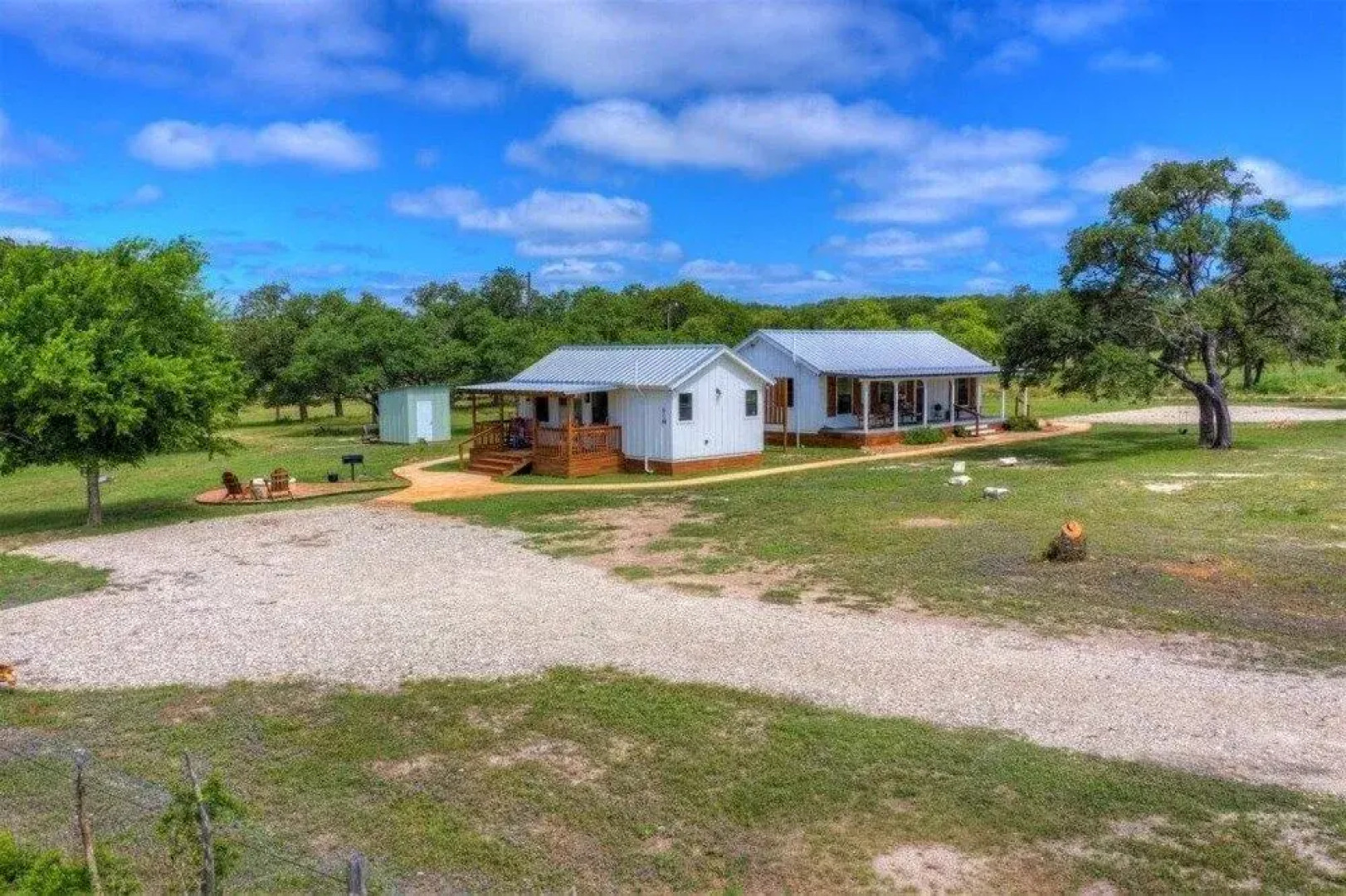 Luxurious and Intimate Cottage in FredWine Country