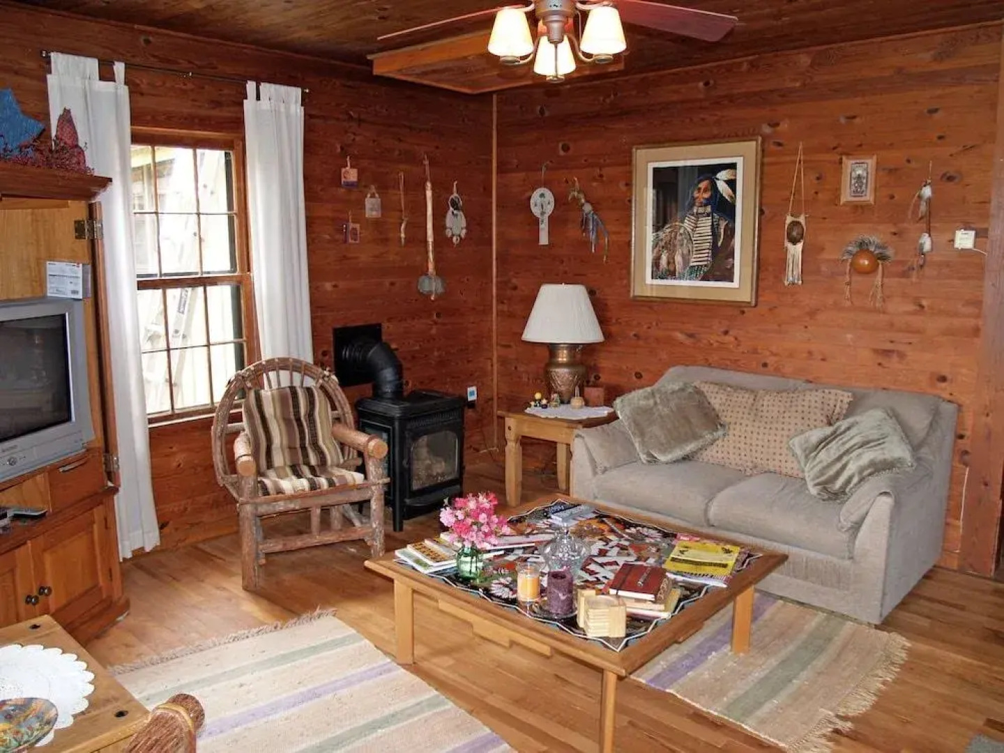 Henson Cove Place B&B with Cabin