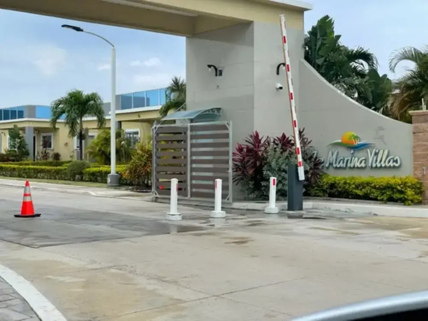 Luxury 4-Bedroom villa