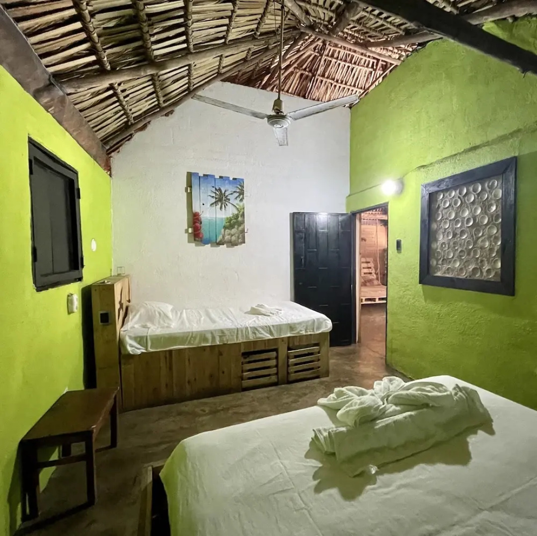 Johnny's Place Hotel