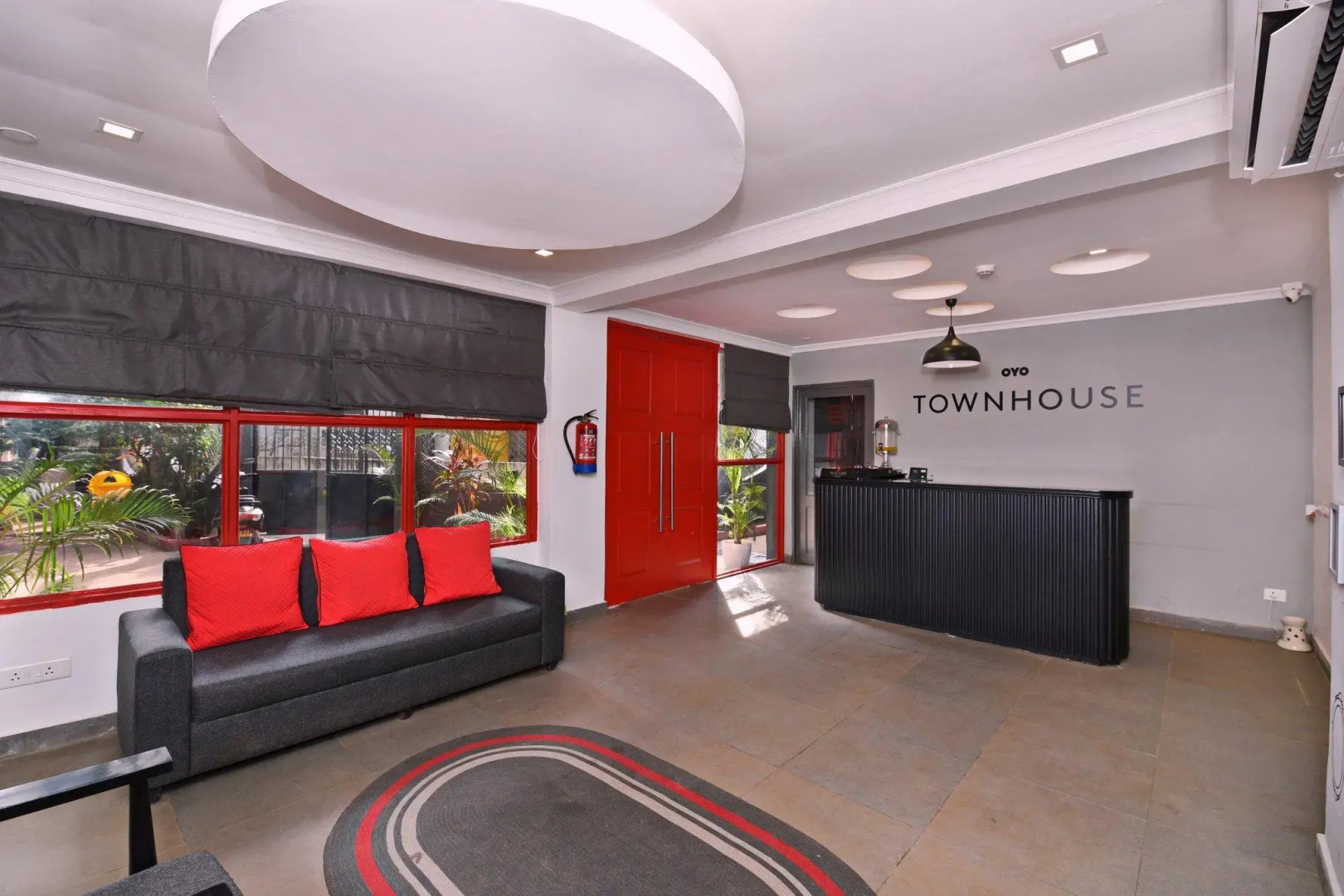 OYO Townhouse 256 Silver Palm Resort