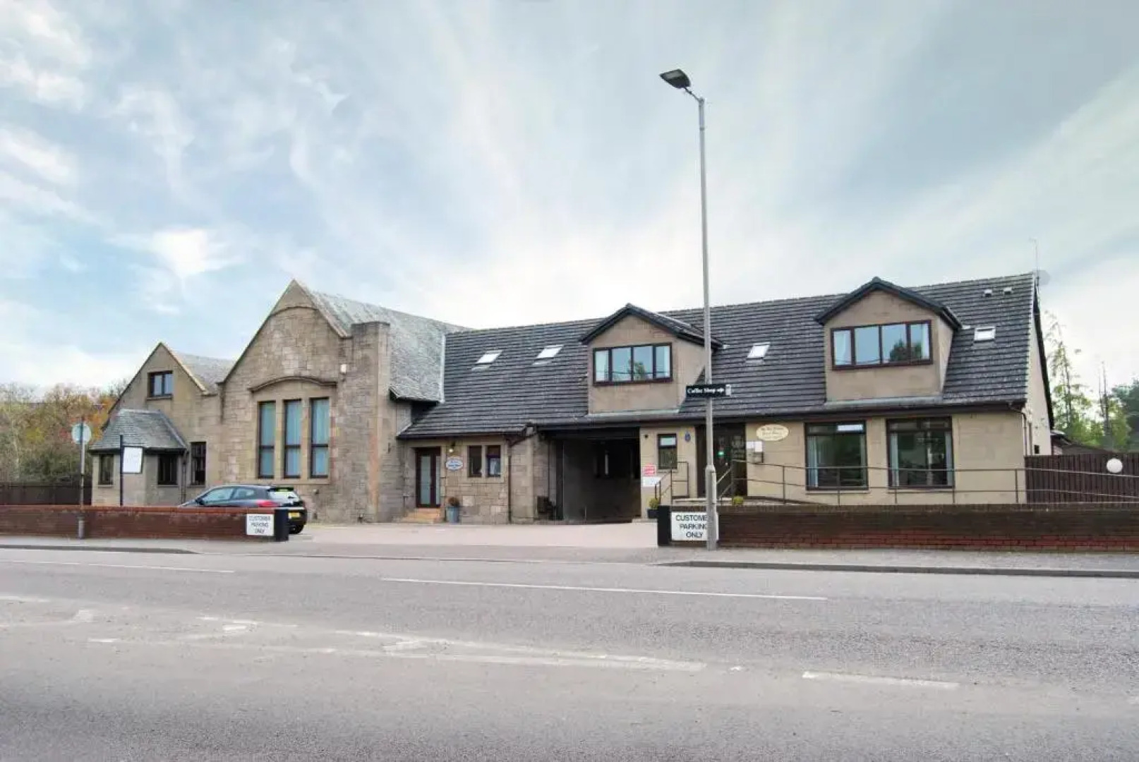 The Old SchoolHouse Hotel