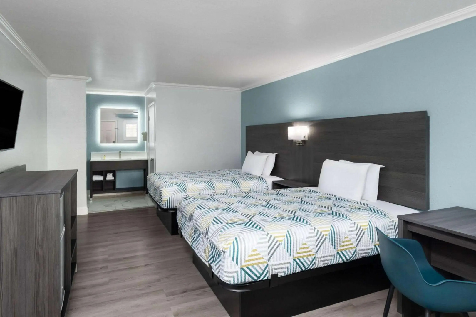 Red Lion Inn & Suites Lemoore