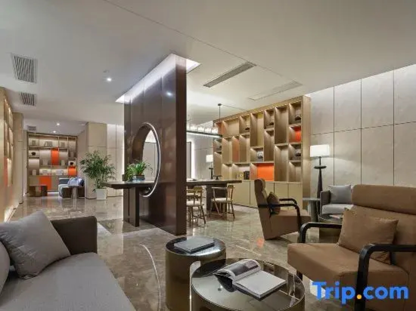 Wuyuan Qinghuawu International Hotel