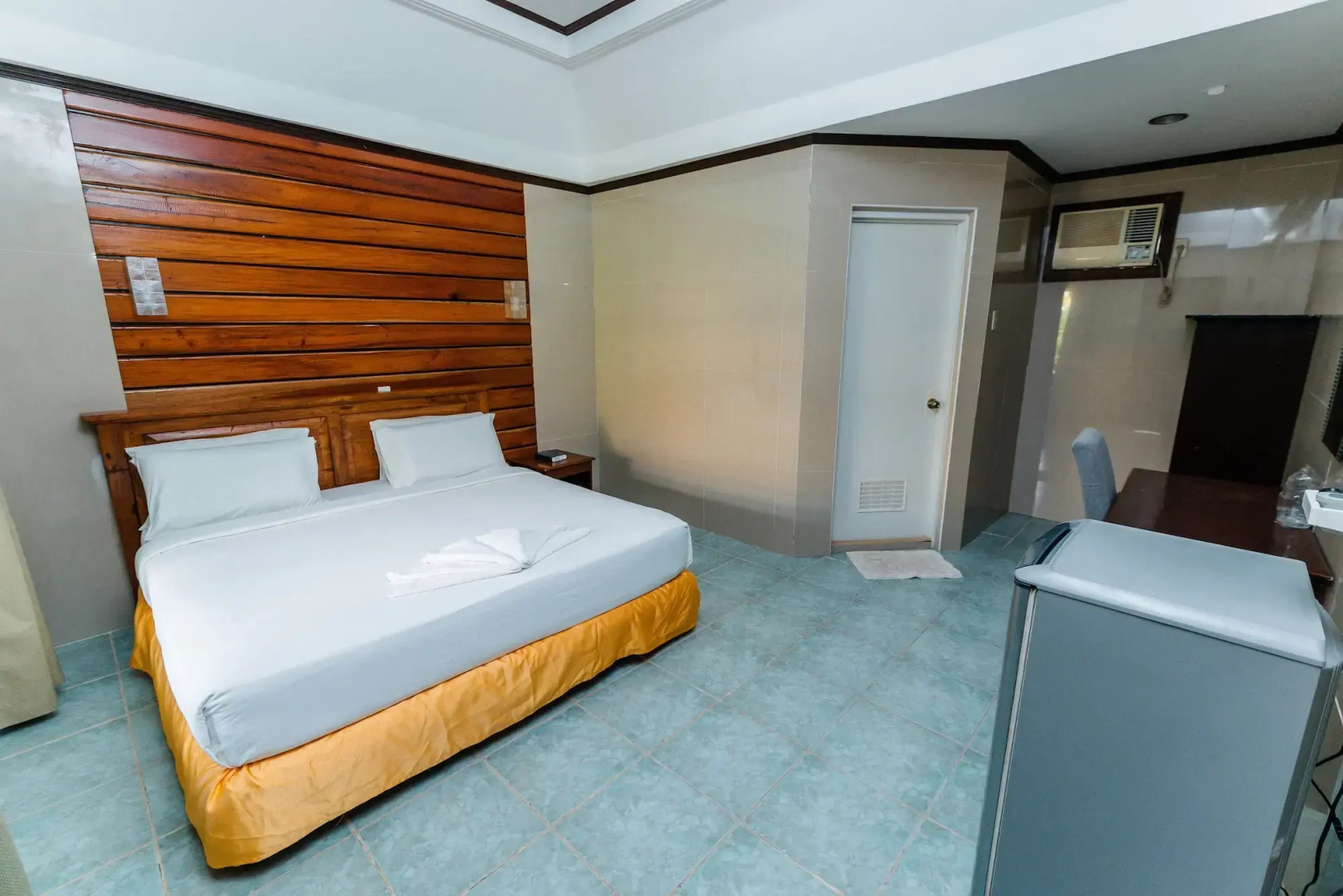 Dumaluan Beach Resort