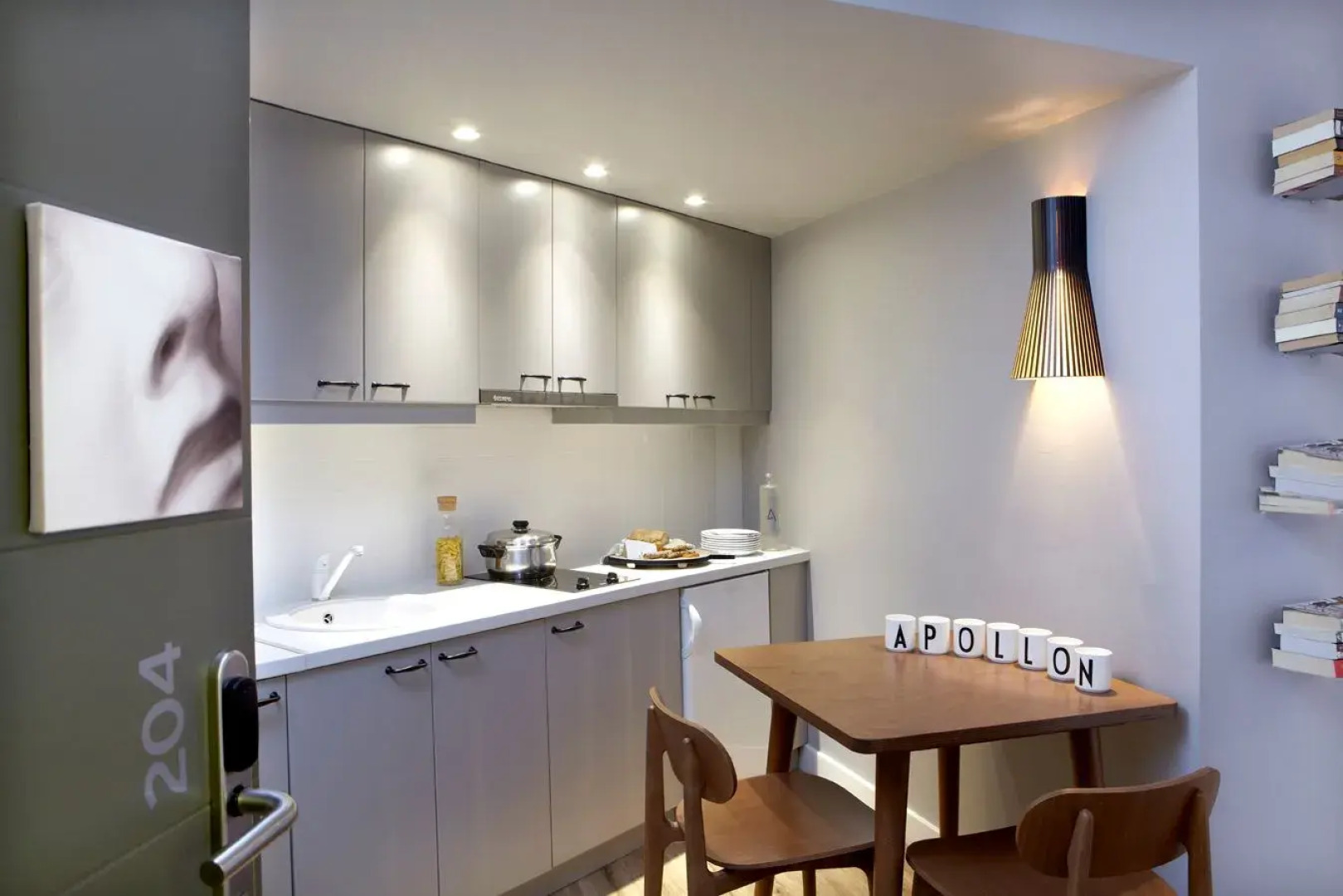 Apollon Library Suites