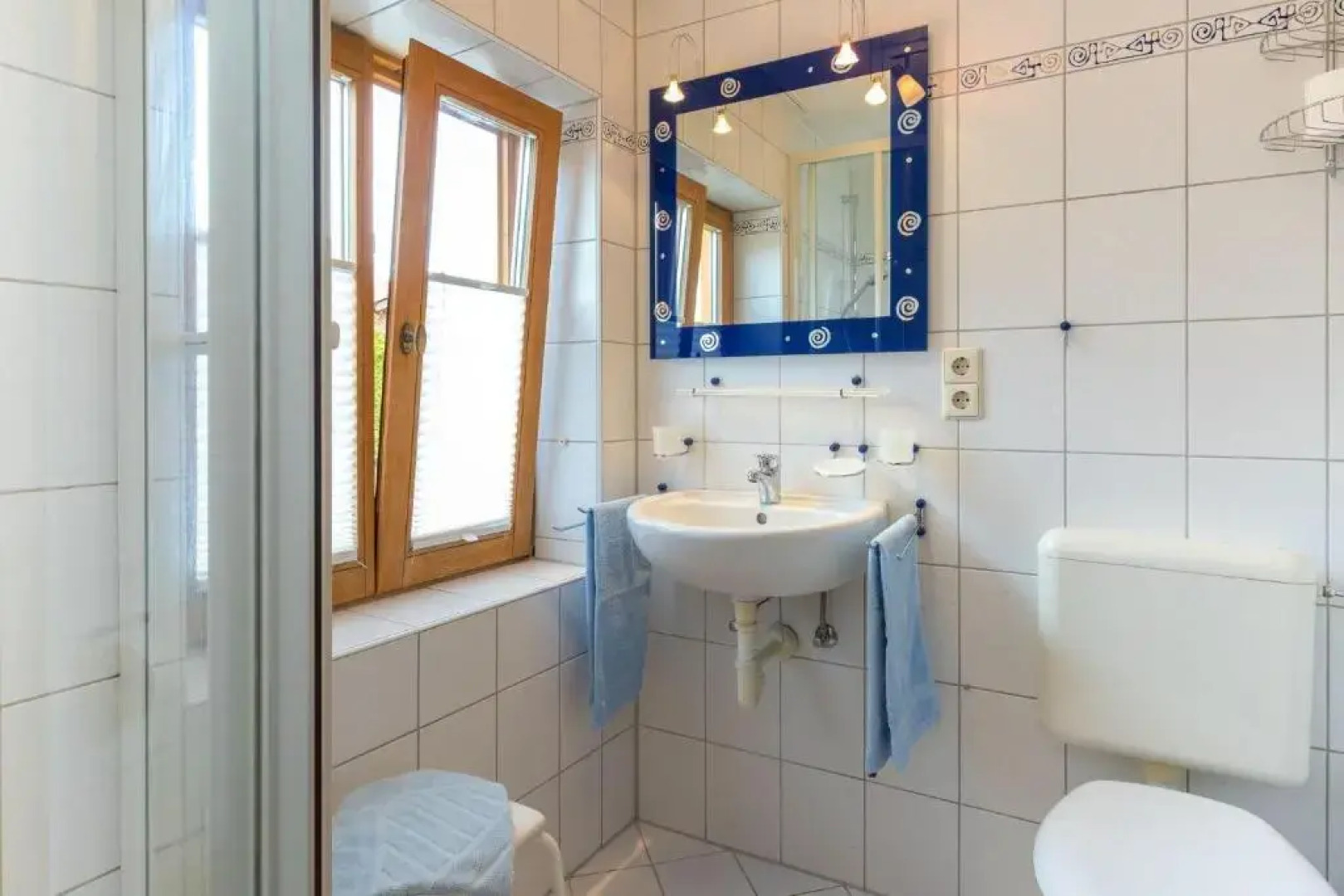 Apartment mit Balkon