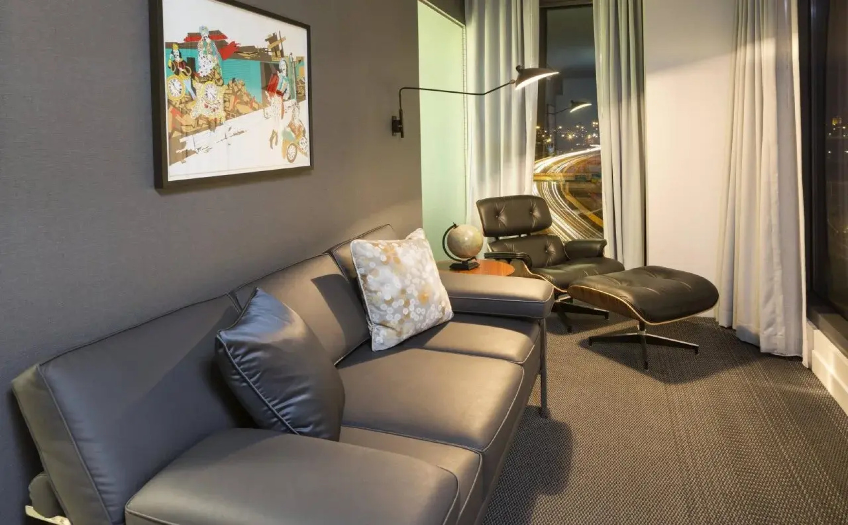 Le Méridien Columbus, The Joseph