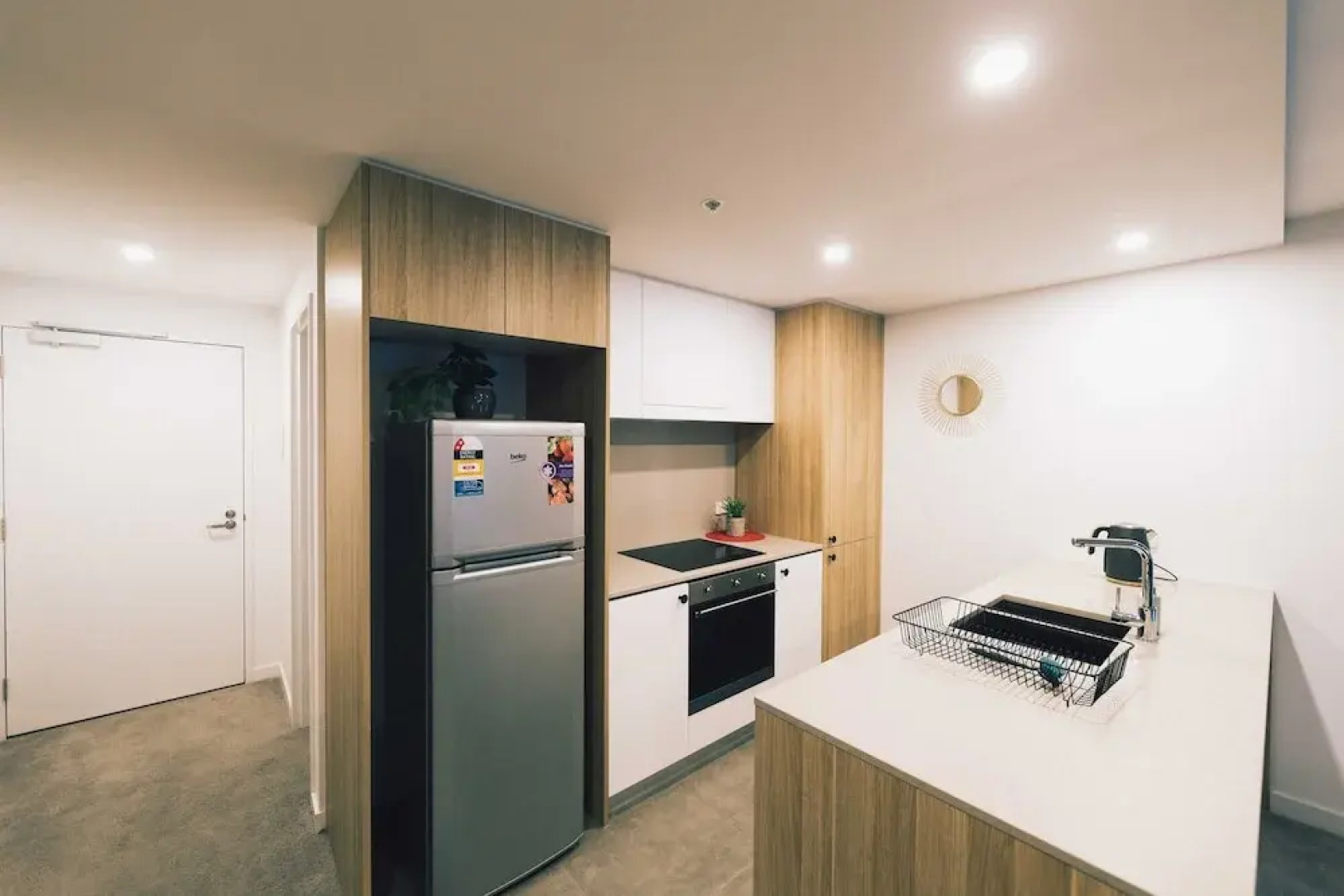 Midnight Apartments Accommodate Canberra