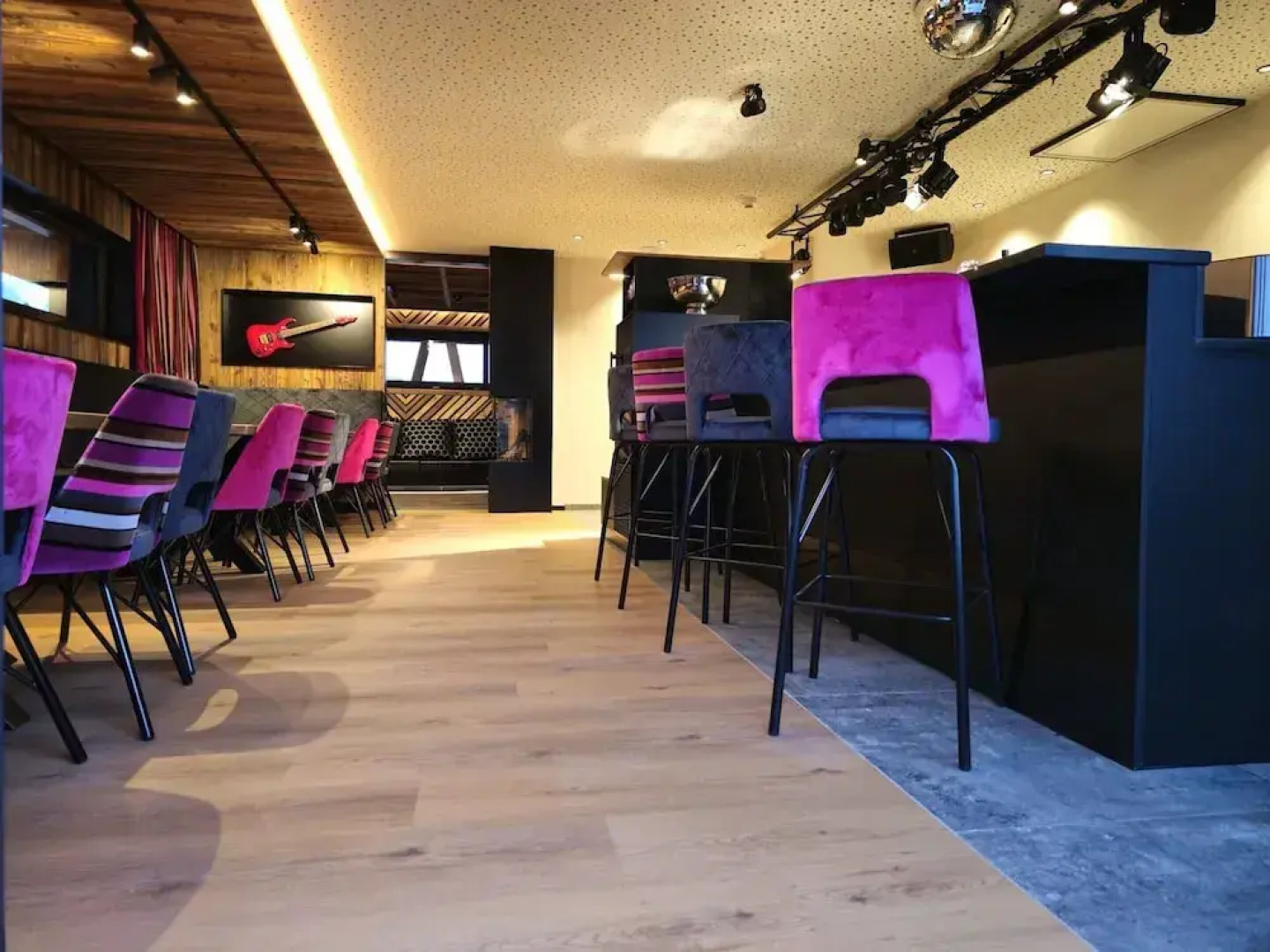 Chalet in Zillertal Near Ski Slopes & Whirlpool