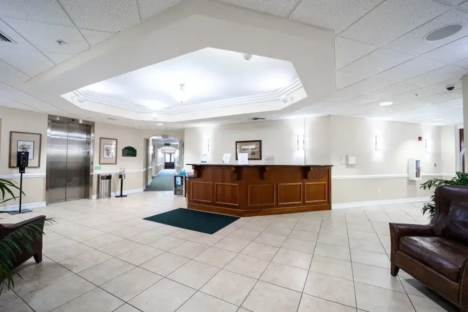 2 bedroom Tampa Condo at Private Golf Course 2 Condo by RedAwning