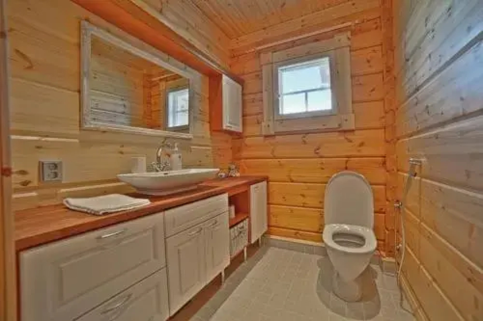 Luxury Cottage Laukkala