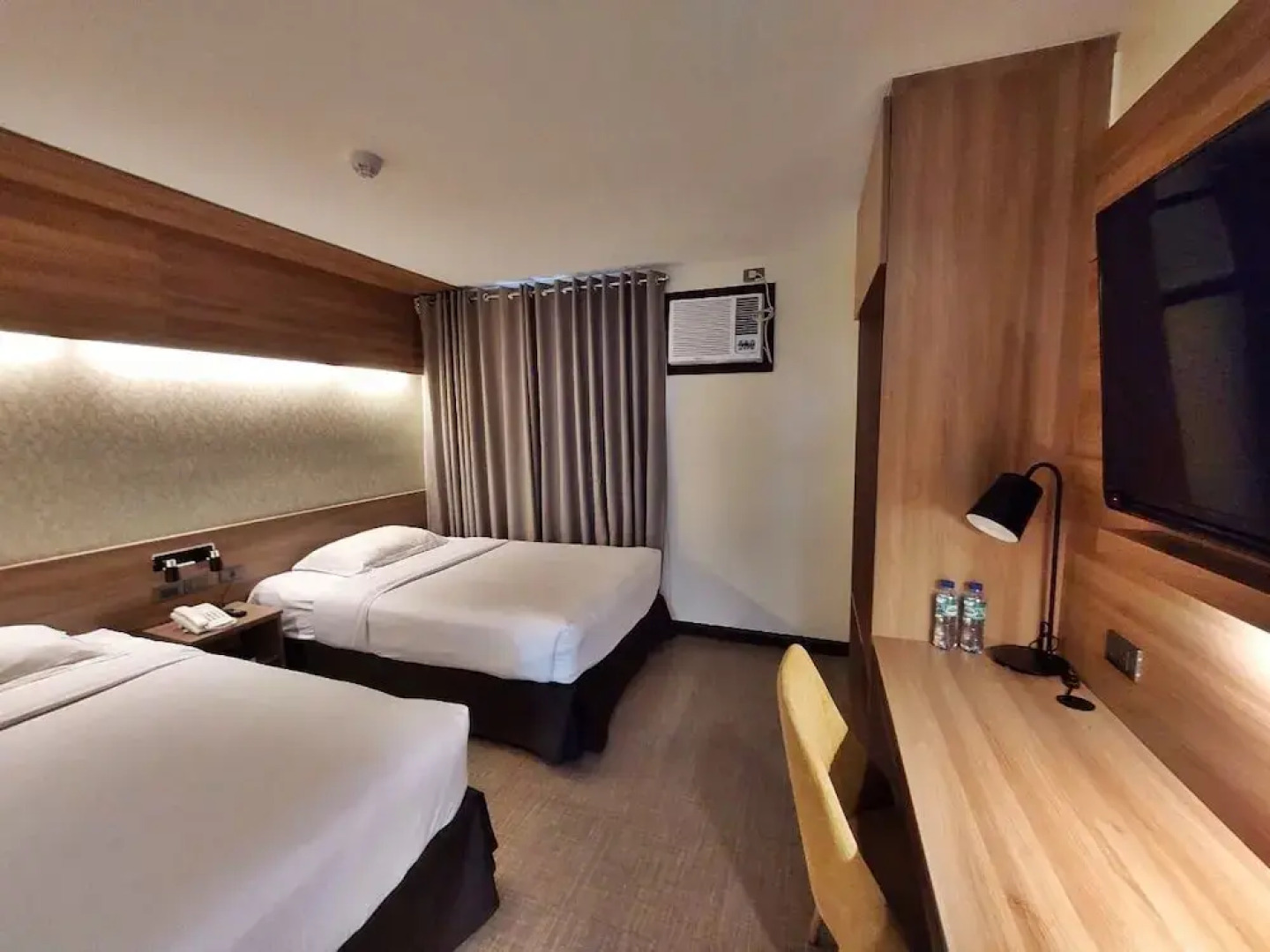L Meridian Suites