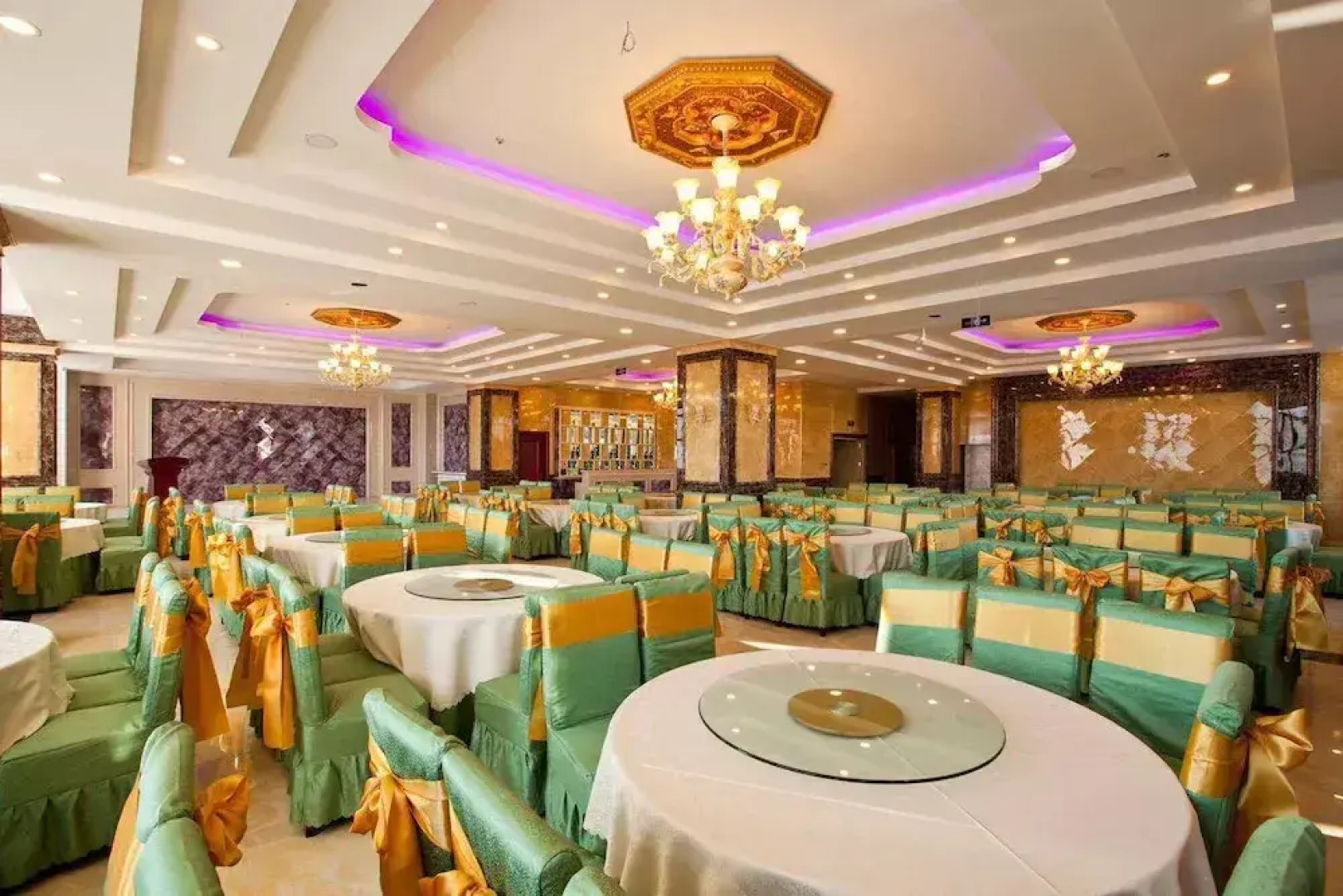 Gem Prairie (Jia Sheng) Hotel