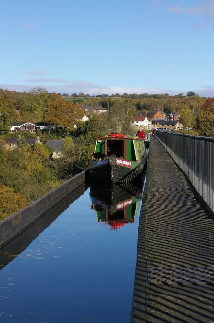Stone - Boat - Sleeps 8 - Pet Friendly-85ws