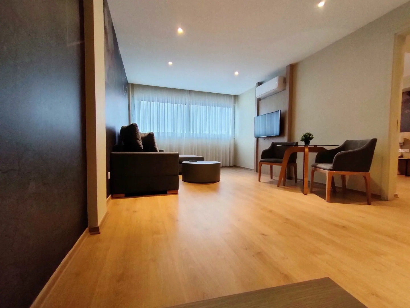 Almond Business Hotel