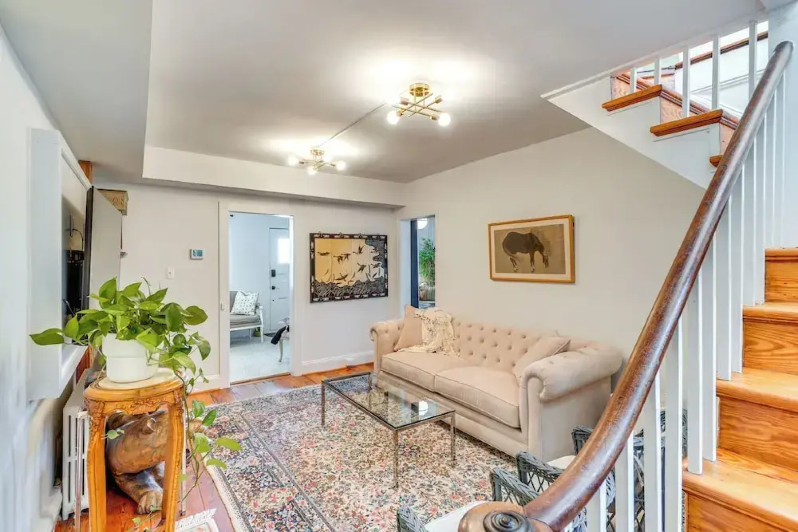 Cottage w/ Furnished Patio & Garden: Dtwn Leesburg