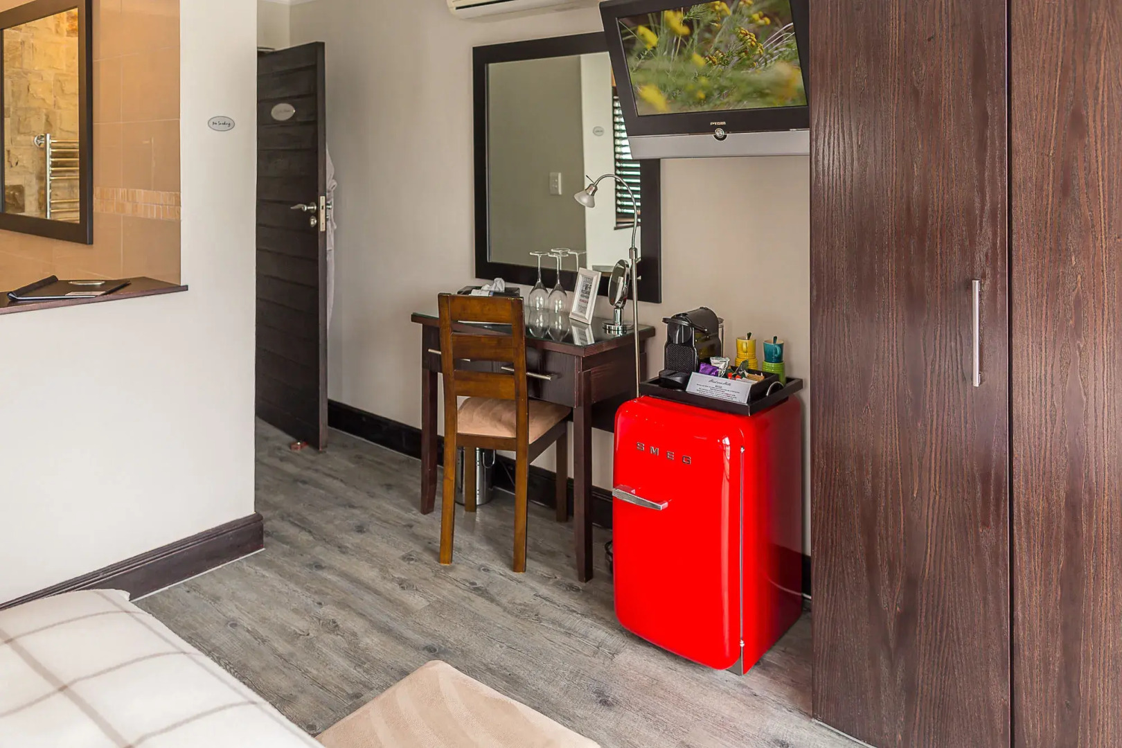 Head over Hills Luxury Retreat