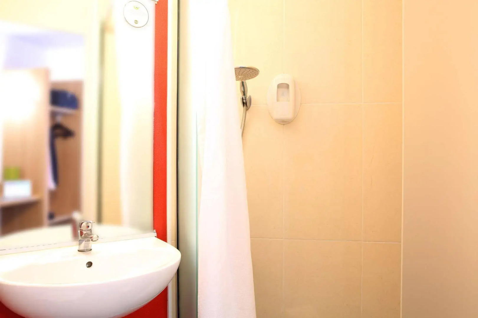 B&B HOTEL Avignon (2)