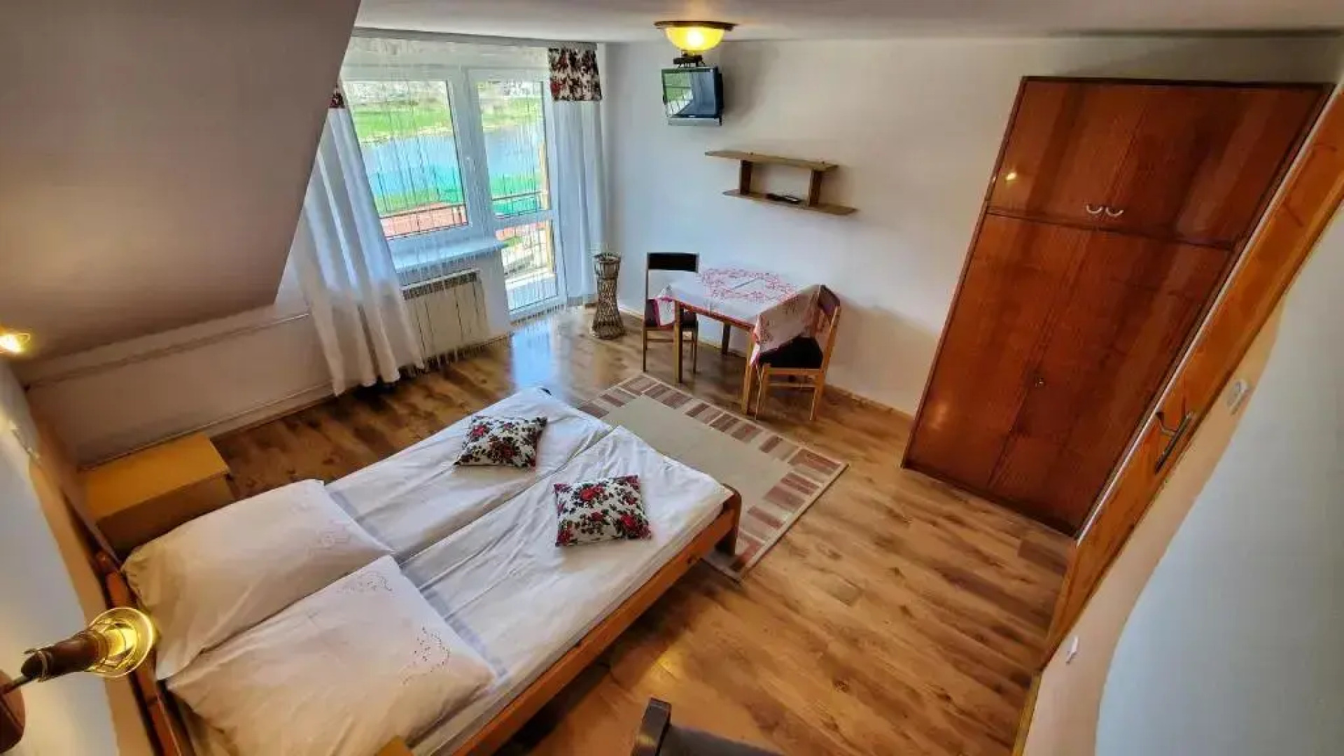 Pokoje do Wynajęcia u Lusi