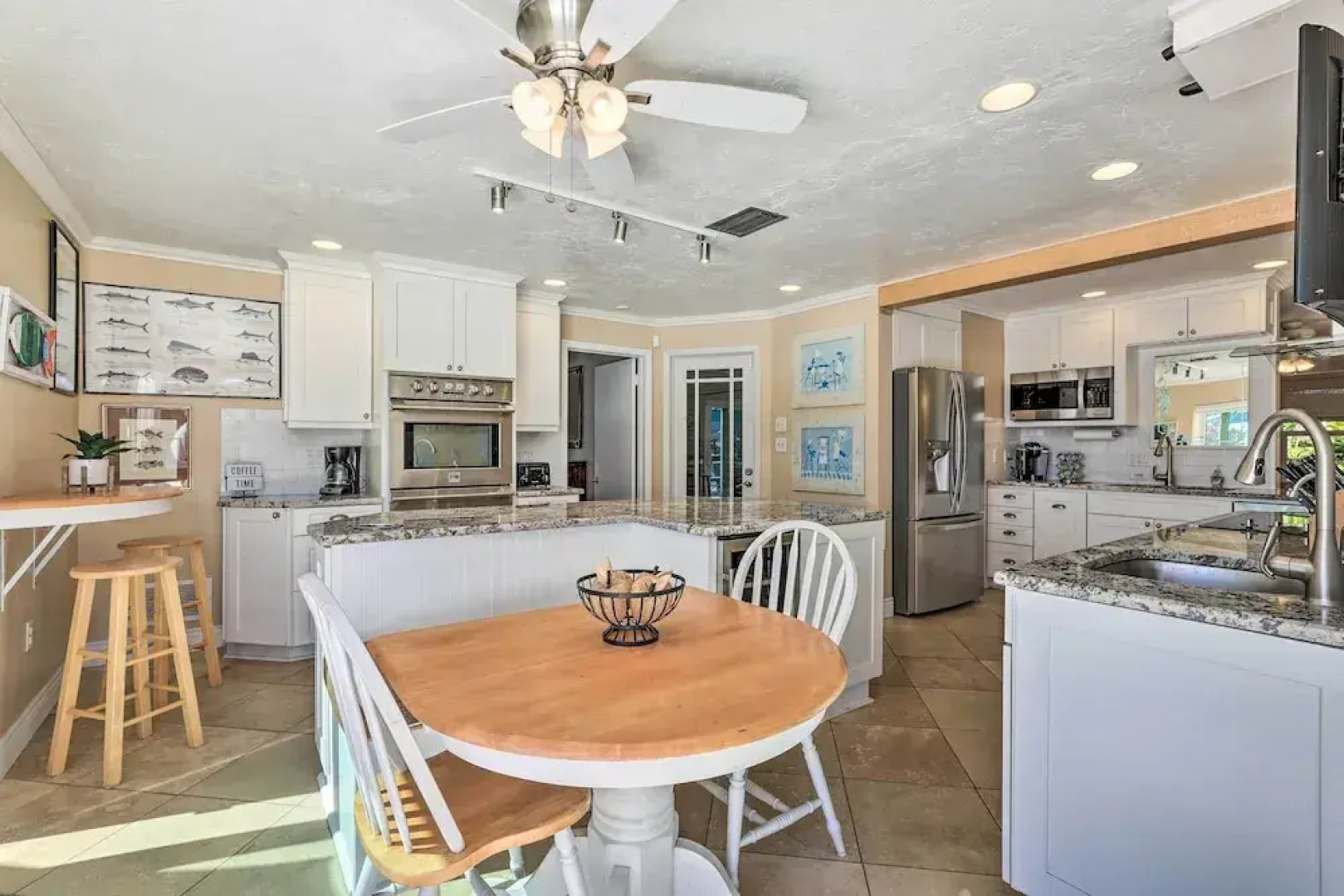 Pool, Dock & Kayaks: Waterfront Palmetto Home